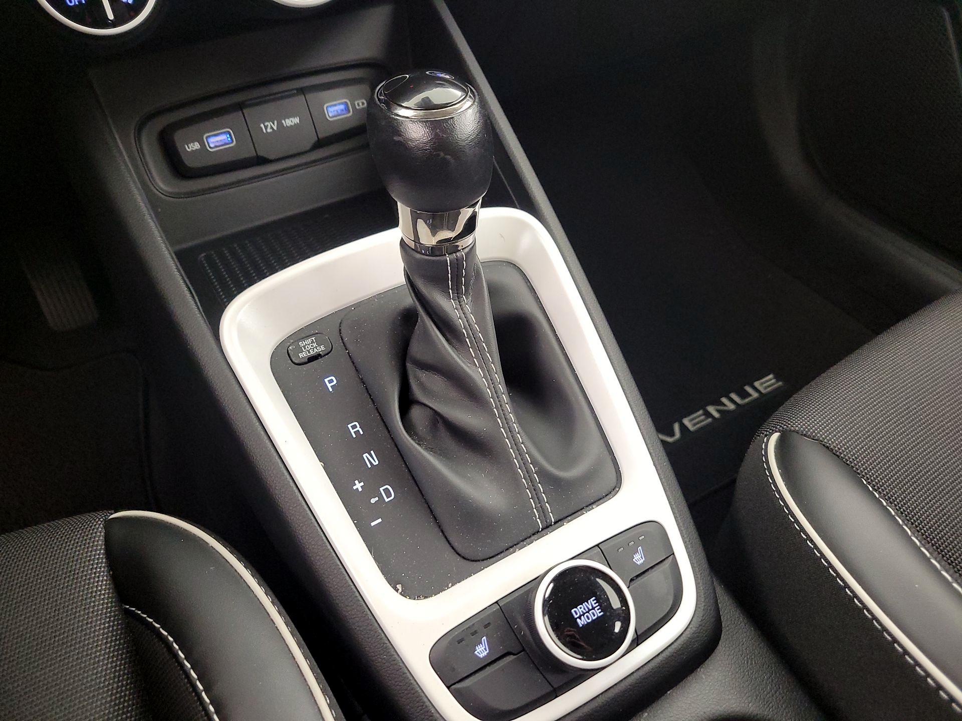 Thumbnail: 2022 Hyundai Venue - 16