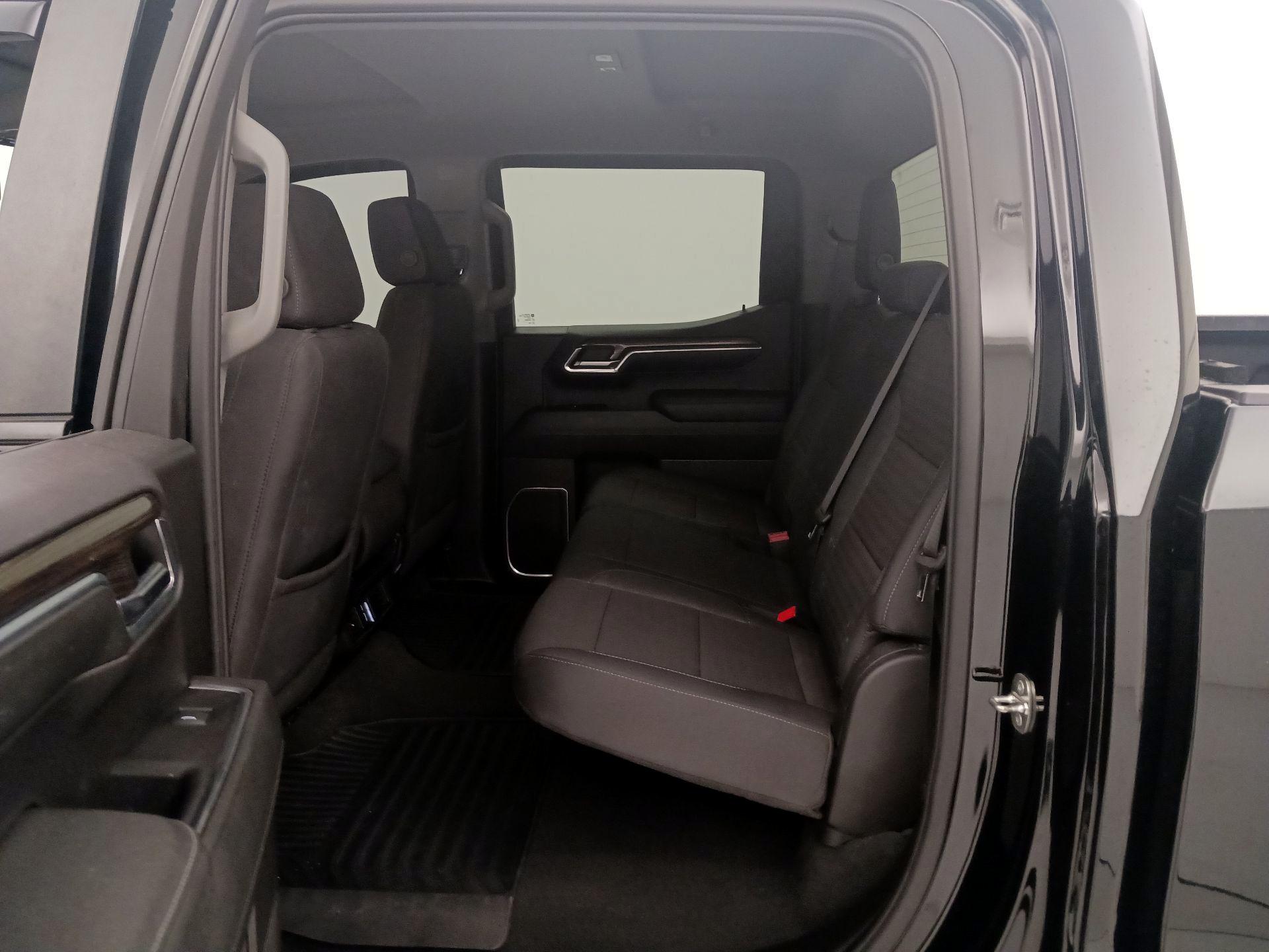 Thumbnail: 2024 Chevrolet Silverado 1500 - 19