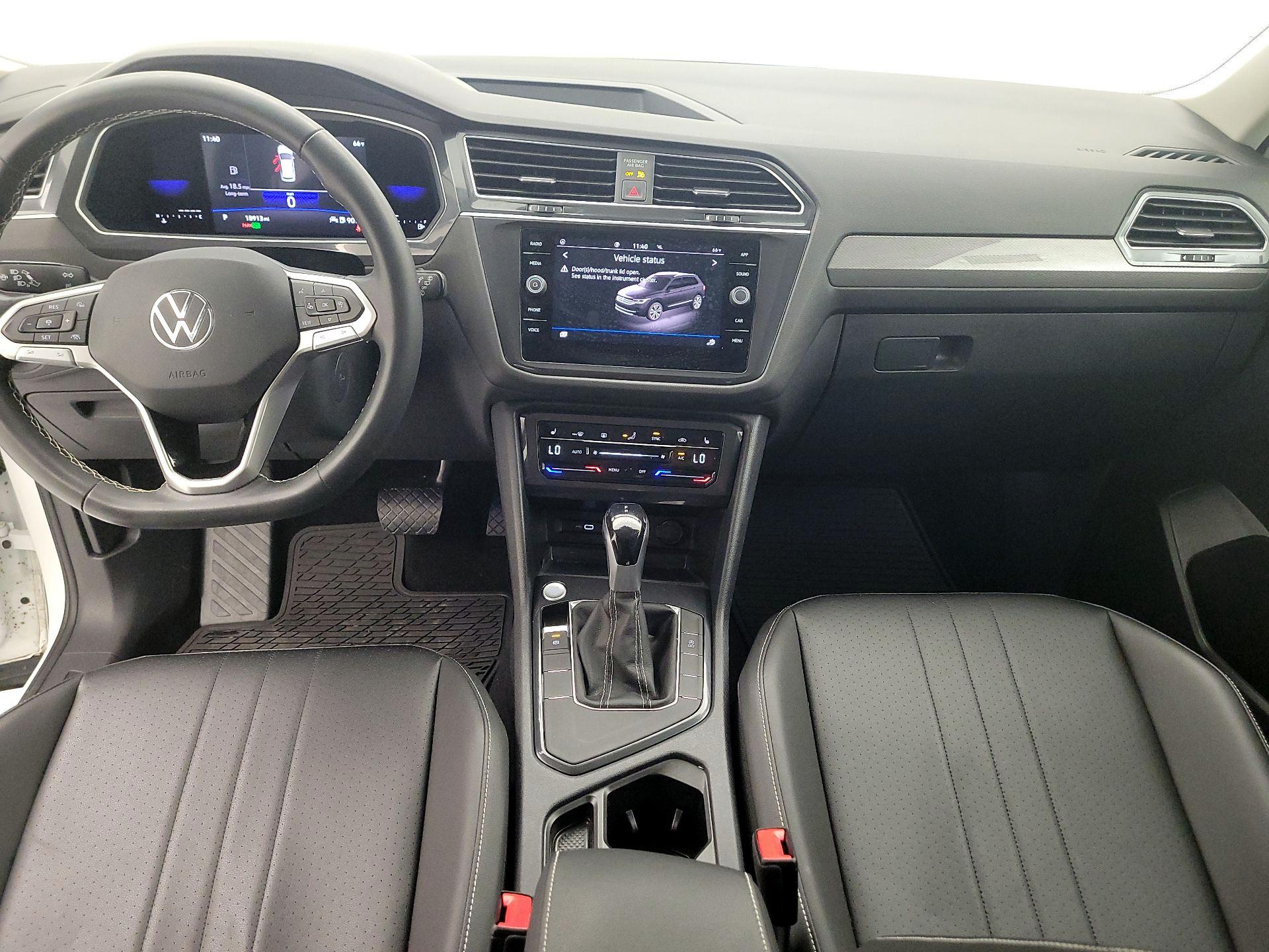 Thumbnail: 2023 Volkswagen Tiguan - 9