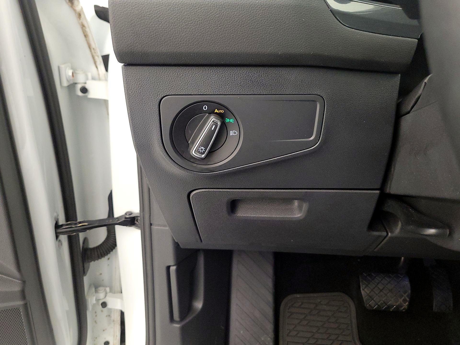 Thumbnail: 2023 Volkswagen Tiguan - 13