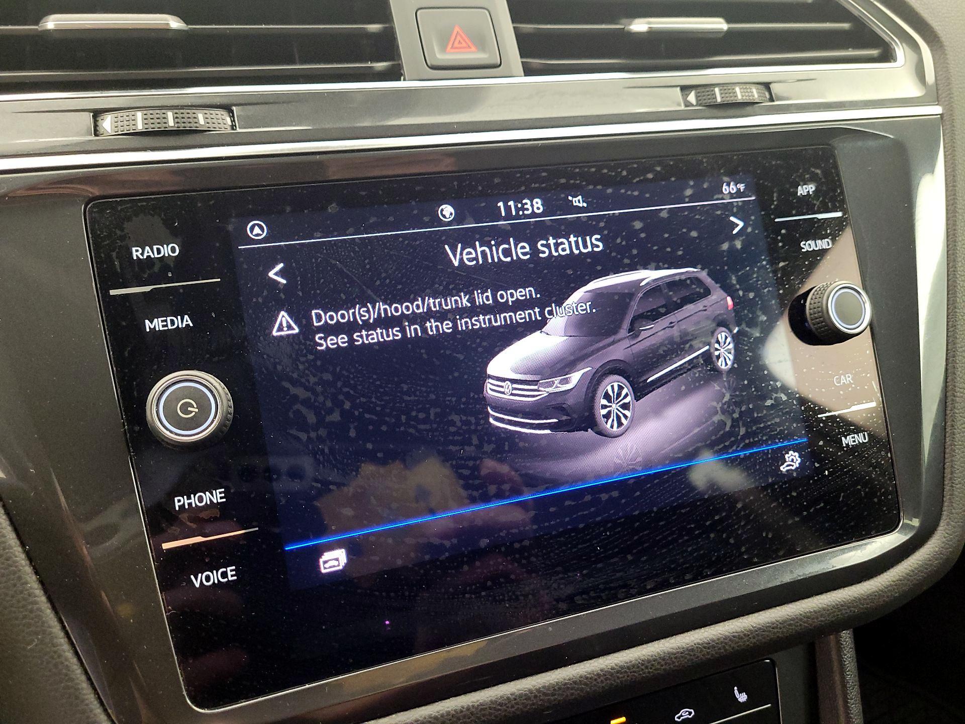 Thumbnail: 2023 Volkswagen Tiguan - 15