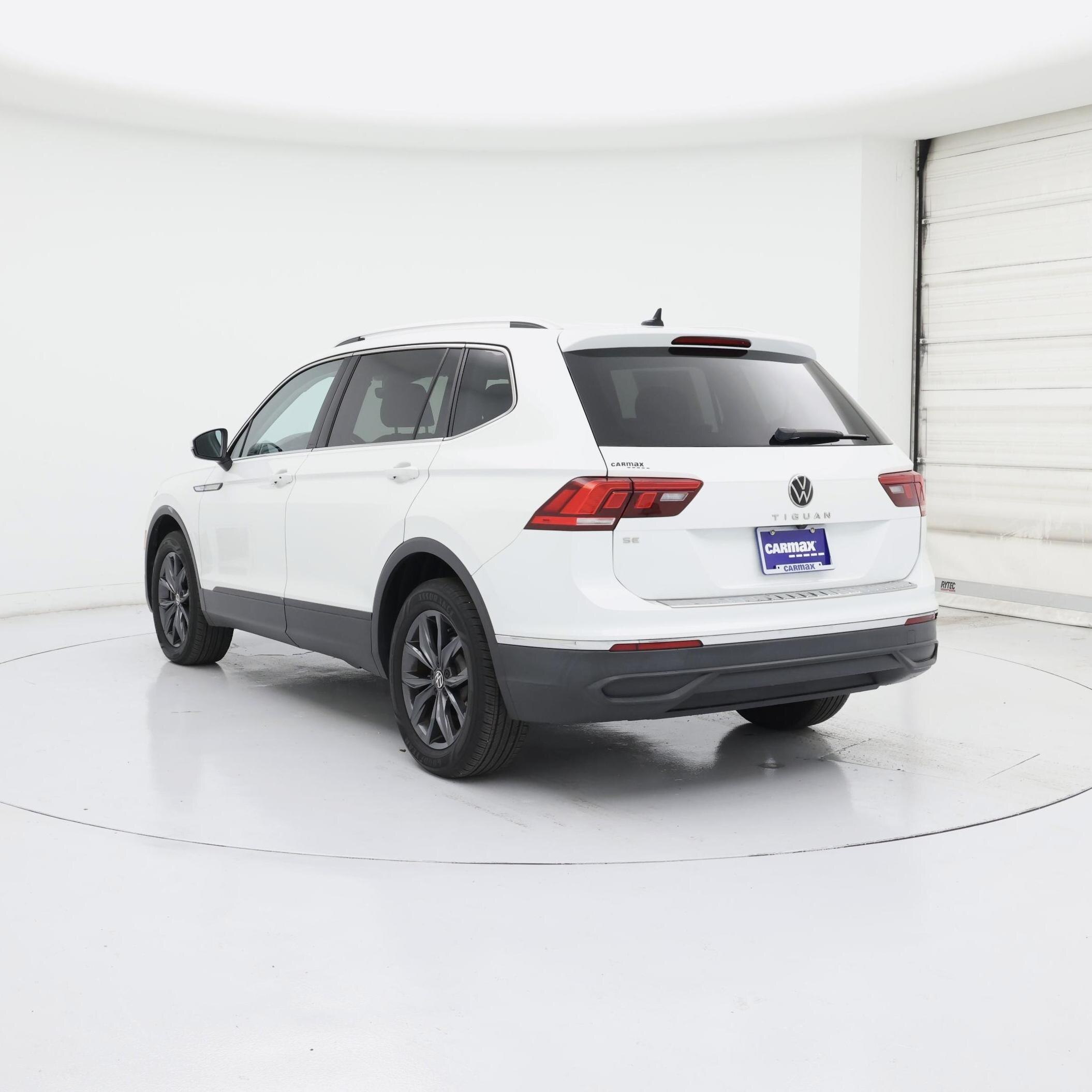 Thumbnail: 2023 Volkswagen Tiguan - 2