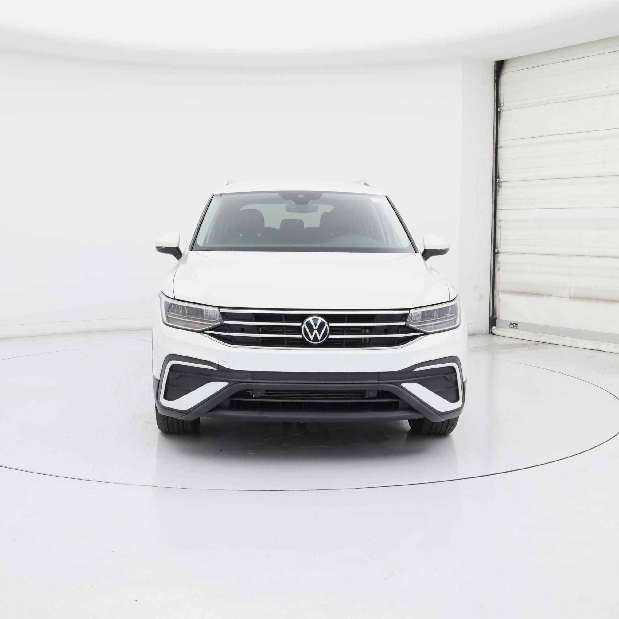 Thumbnail: 2023 Volkswagen Tiguan - 5