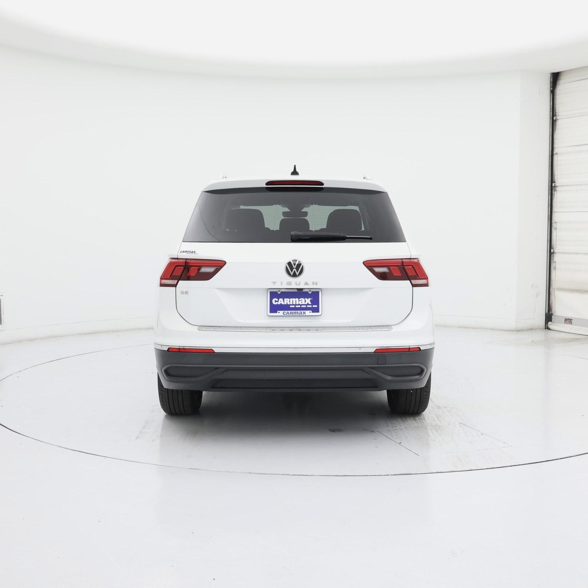 Thumbnail: 2023 Volkswagen Tiguan - 6