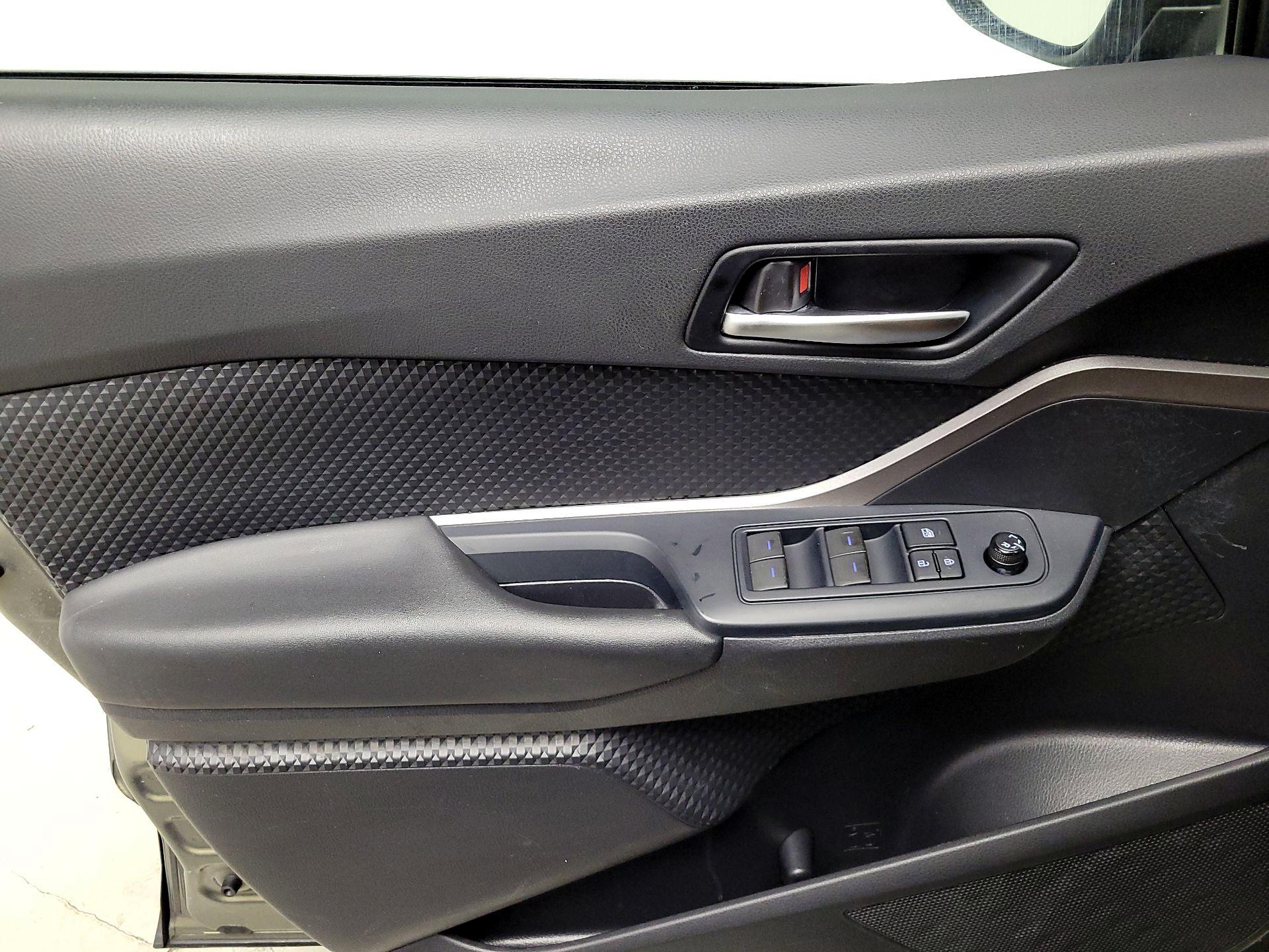 Thumbnail: 2021 Toyota C-HR - 12