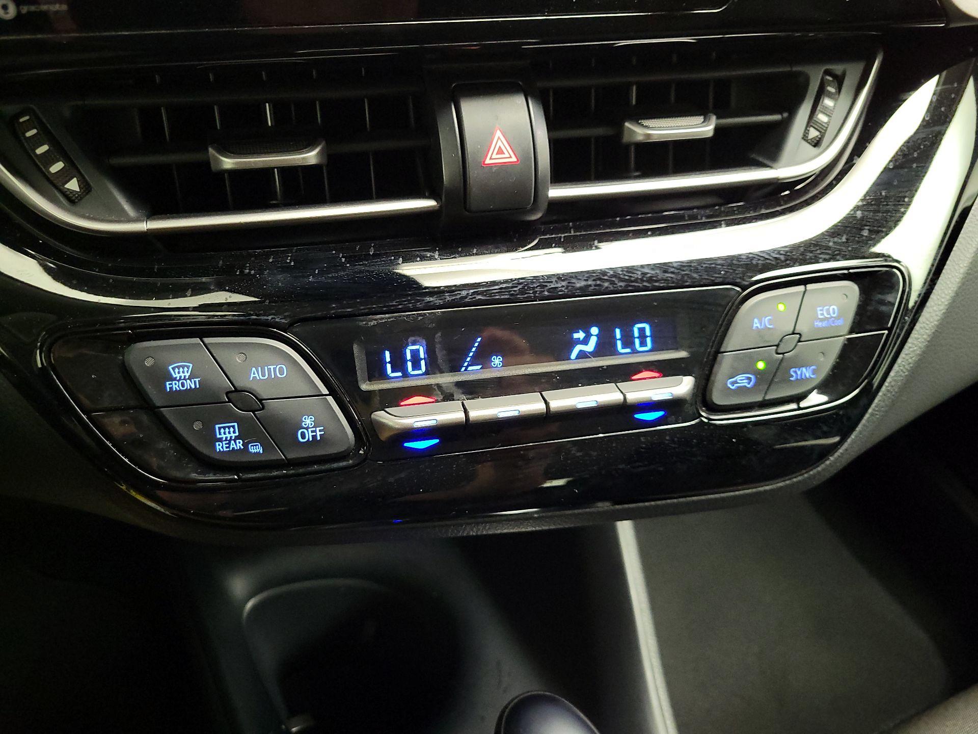 Thumbnail: 2021 Toyota C-HR - 16