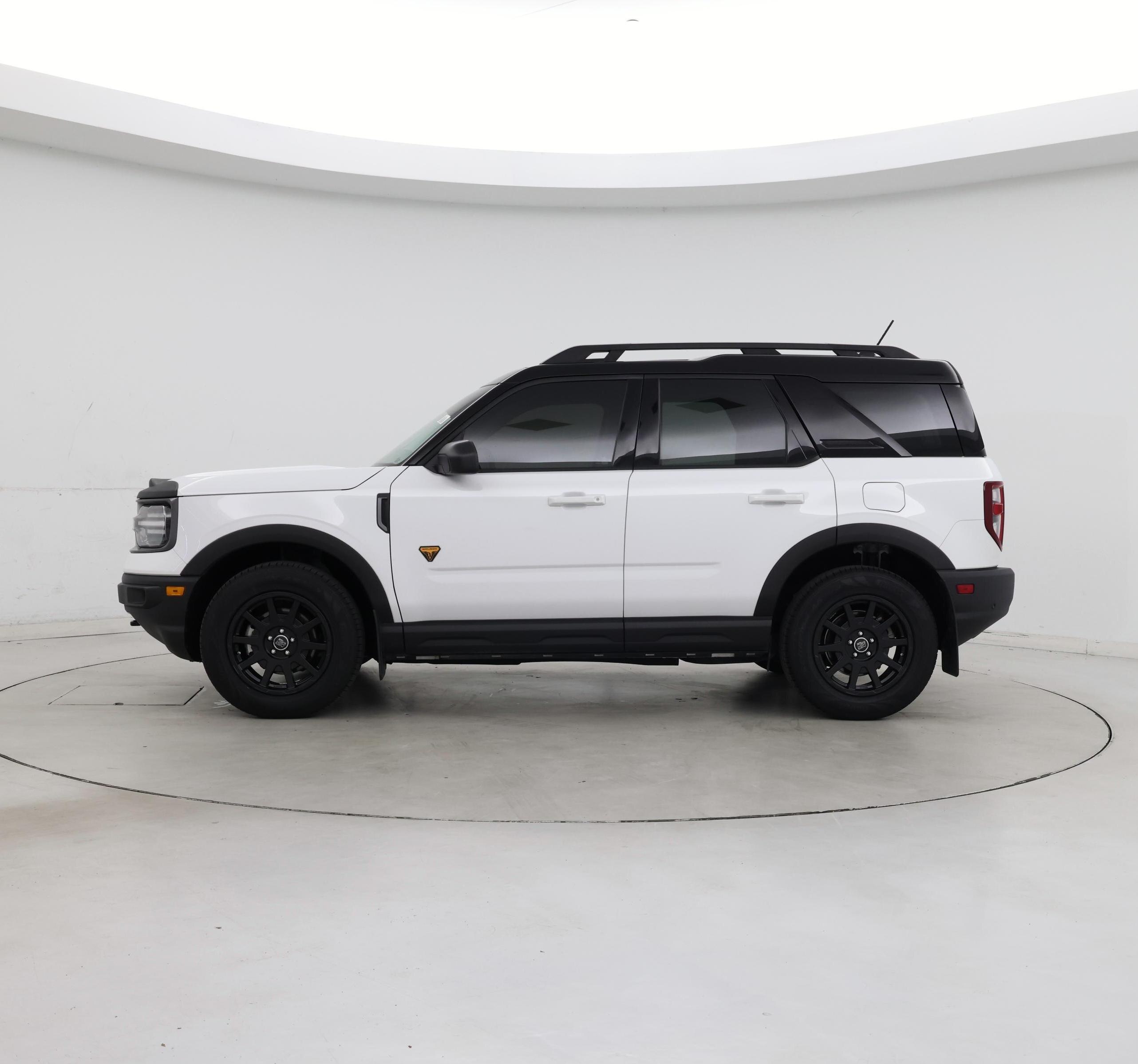 Thumbnail: 2021 Ford Bronco Sport - 3