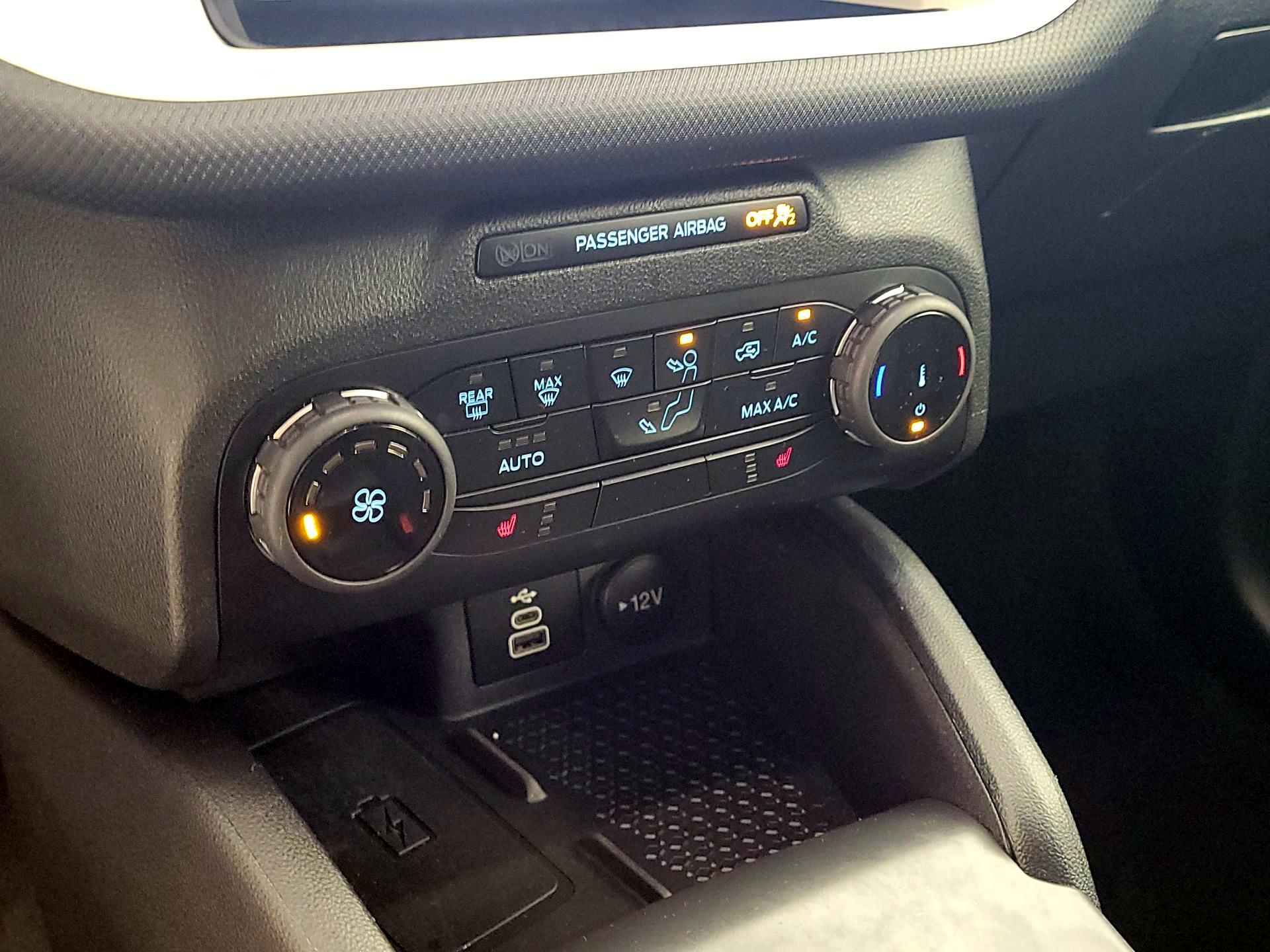 Thumbnail: 2023 Ford Bronco Sport - 16