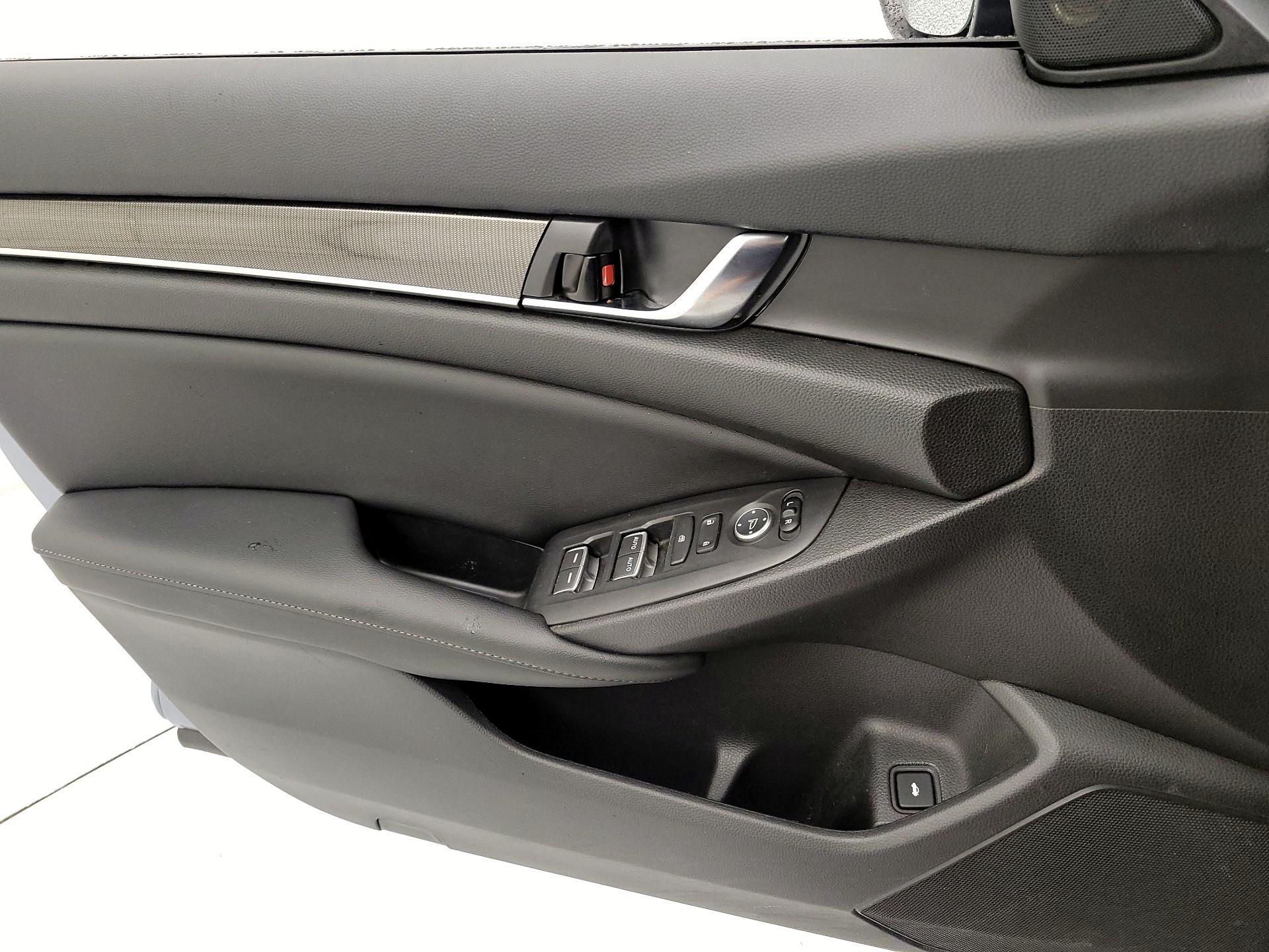 Thumbnail: 2022 Honda Accord - 12