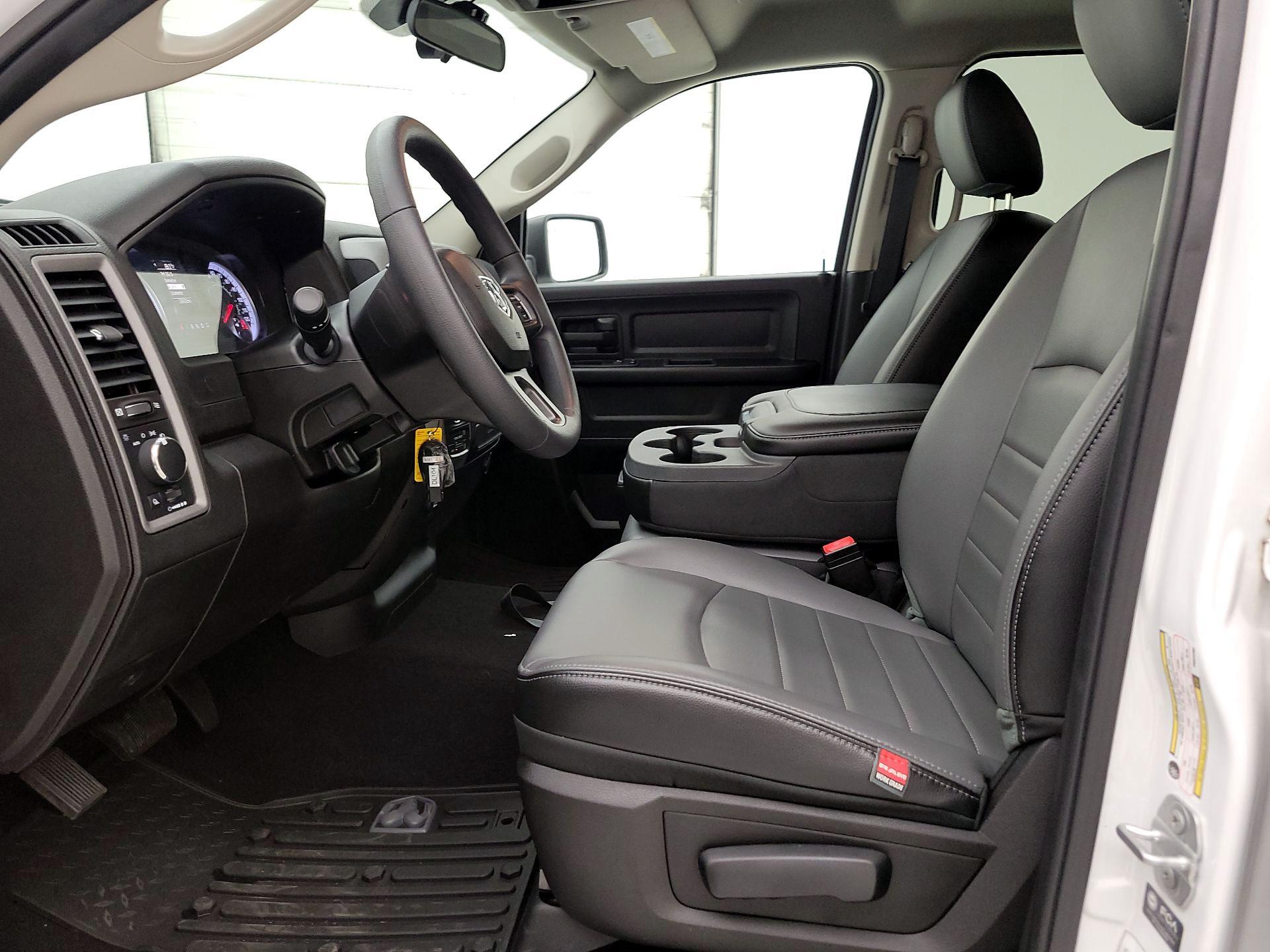 Thumbnail: 2023 RAM 1500 Classic - 11