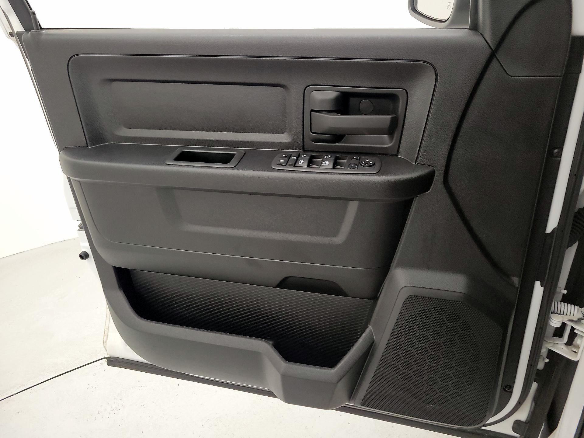 Thumbnail: 2023 RAM 1500 Classic - 12