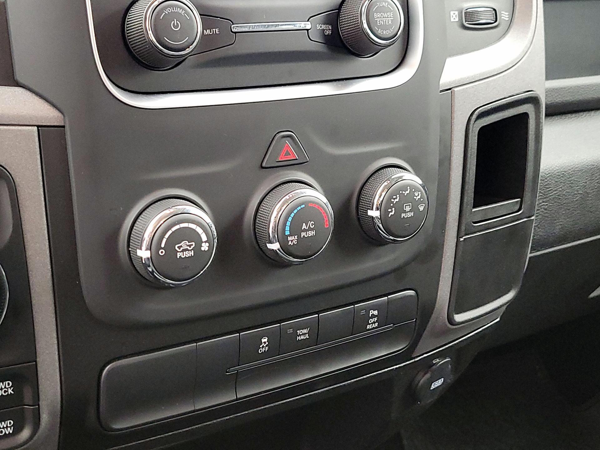 Thumbnail: 2023 RAM 1500 Classic - 16