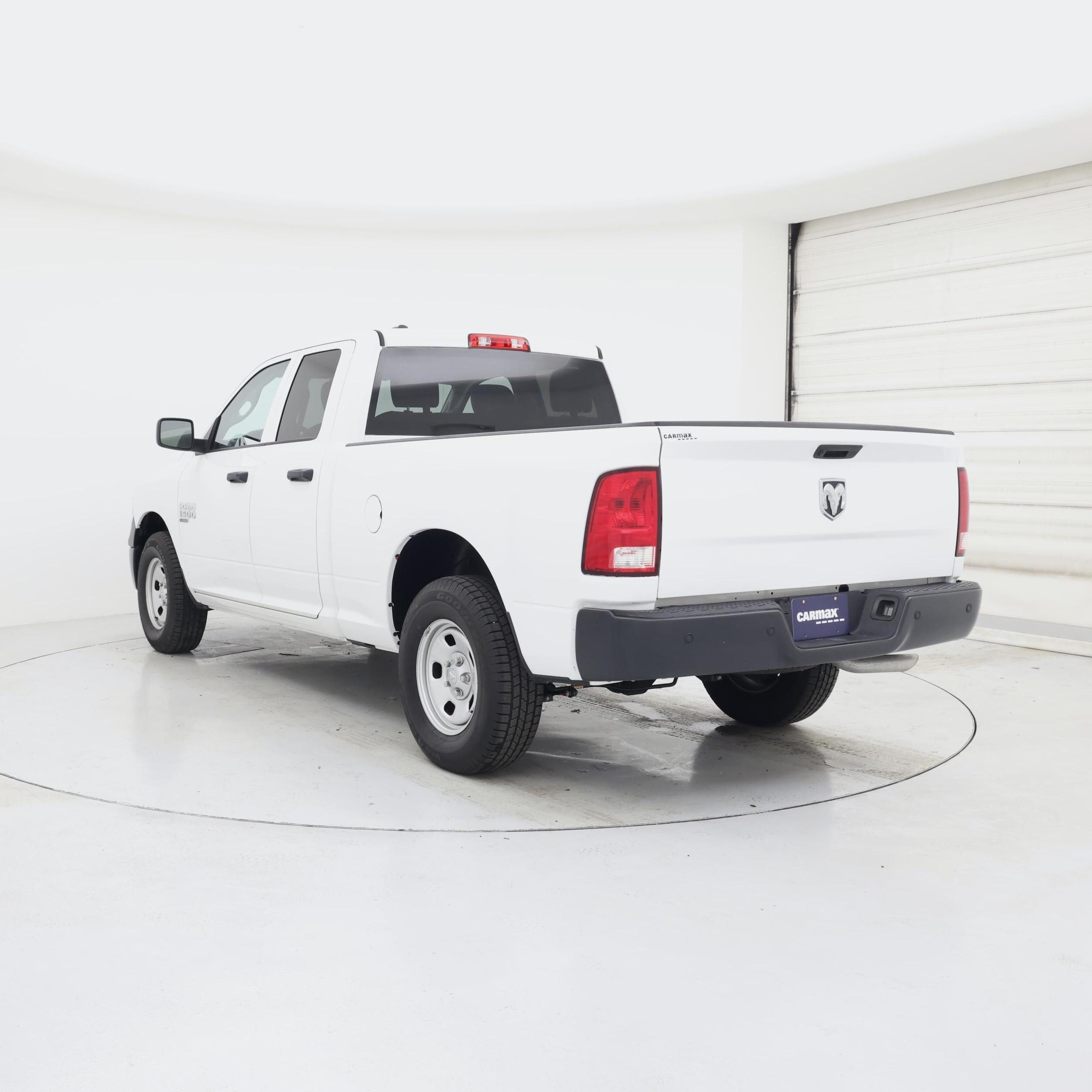 Thumbnail: 2023 RAM 1500 Classic - 2