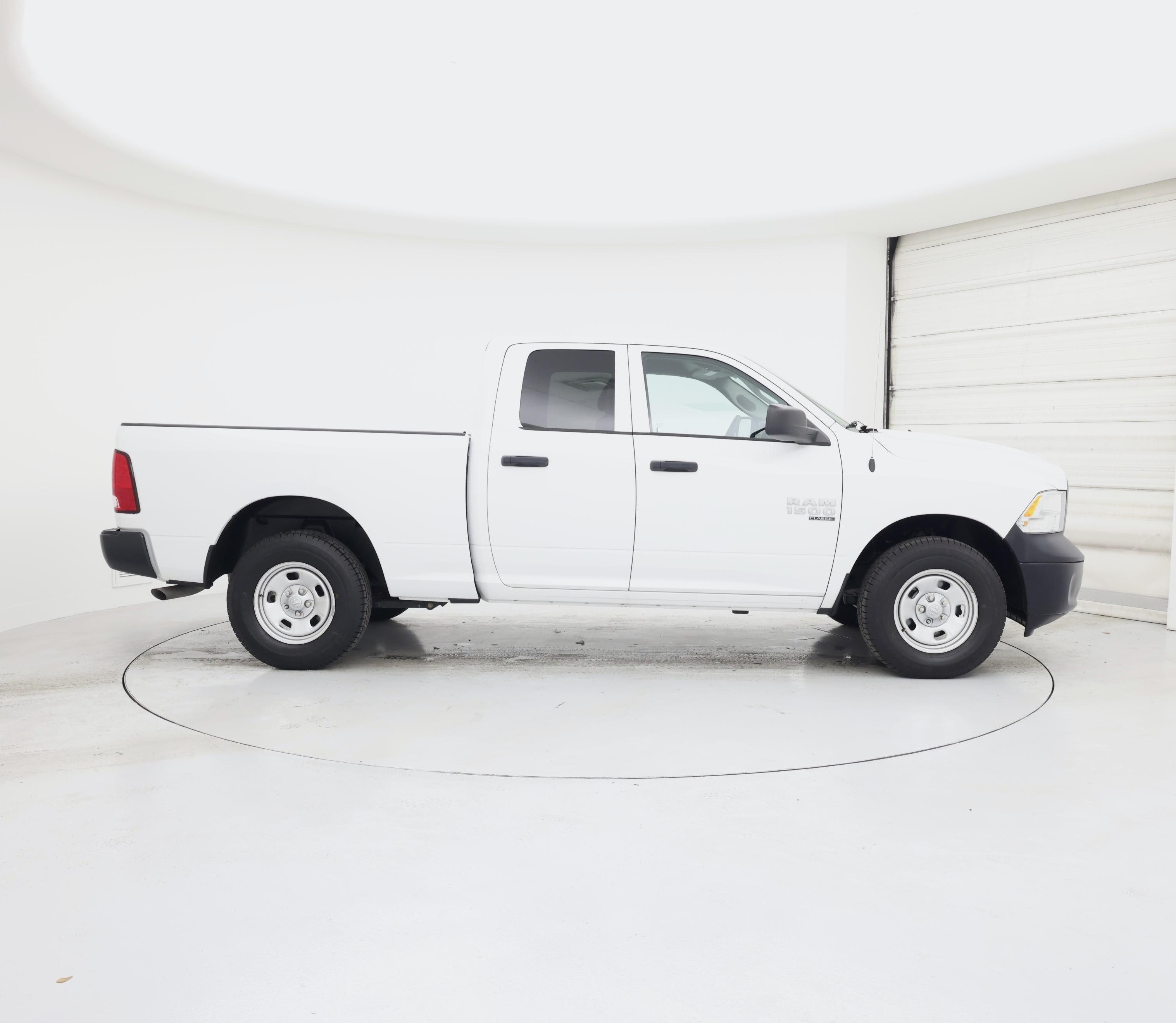 Thumbnail: 2023 RAM 1500 Classic - 7