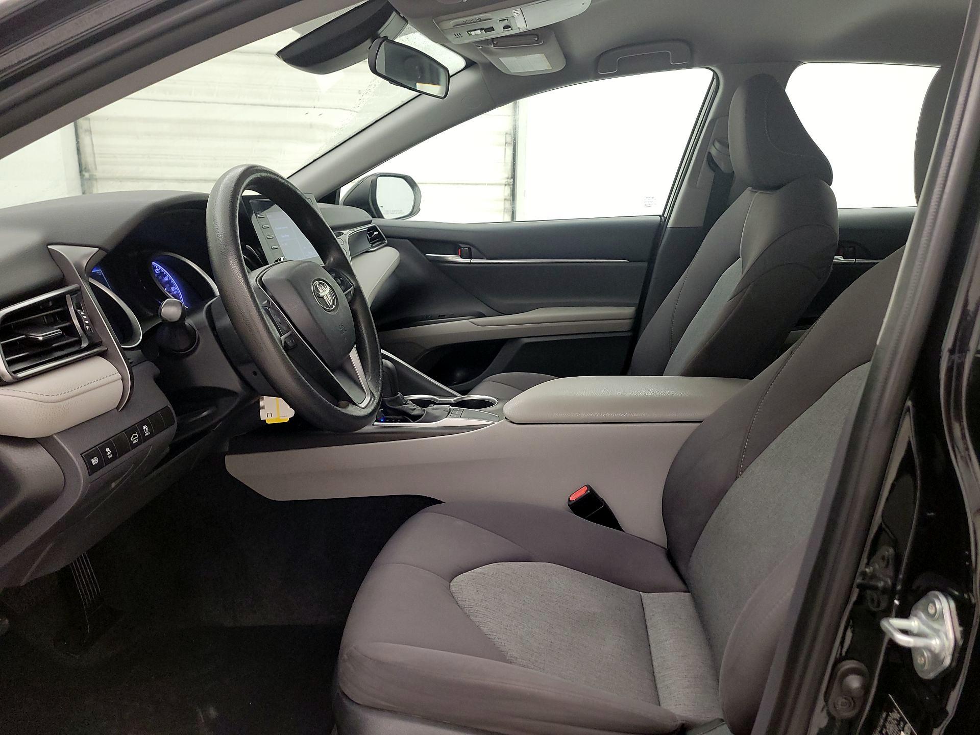 Thumbnail: 2022 Toyota Camry - 11