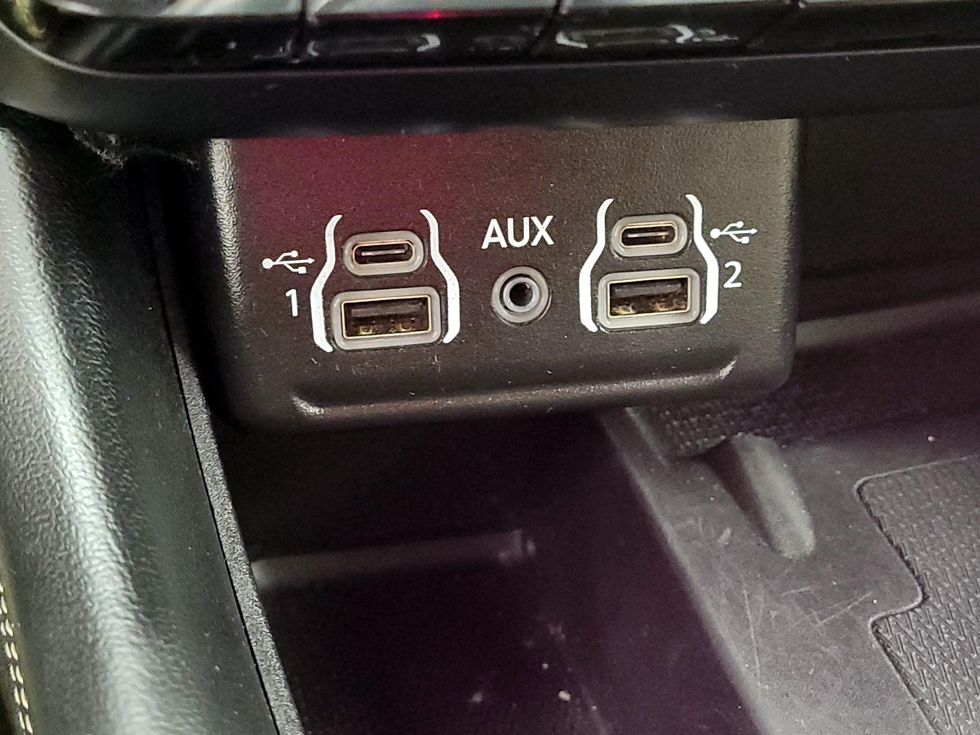 Thumbnail: 2022 Dodge Durango - 18