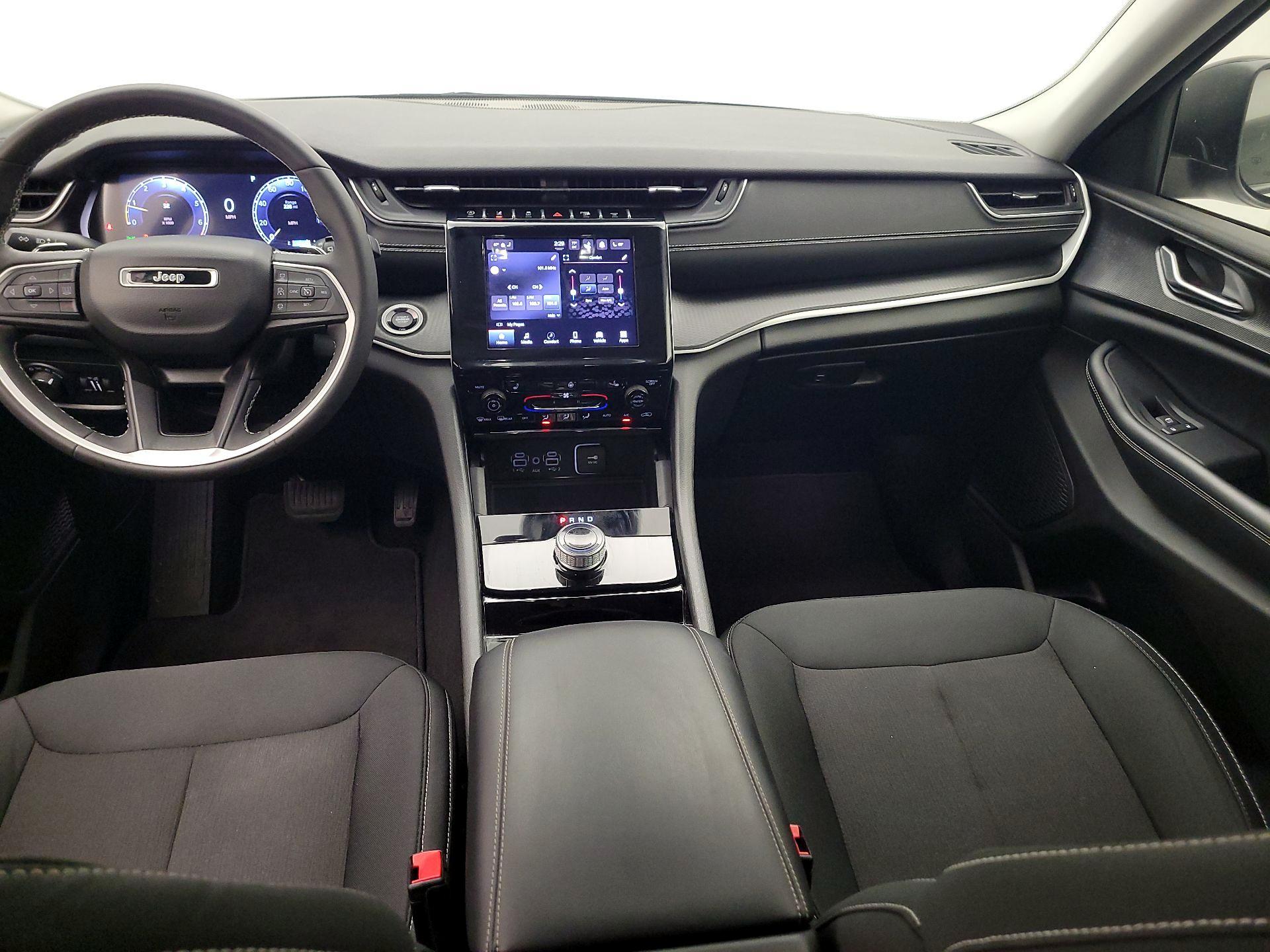 Thumbnail: 2023 Jeep Grand Cherokee L - 9