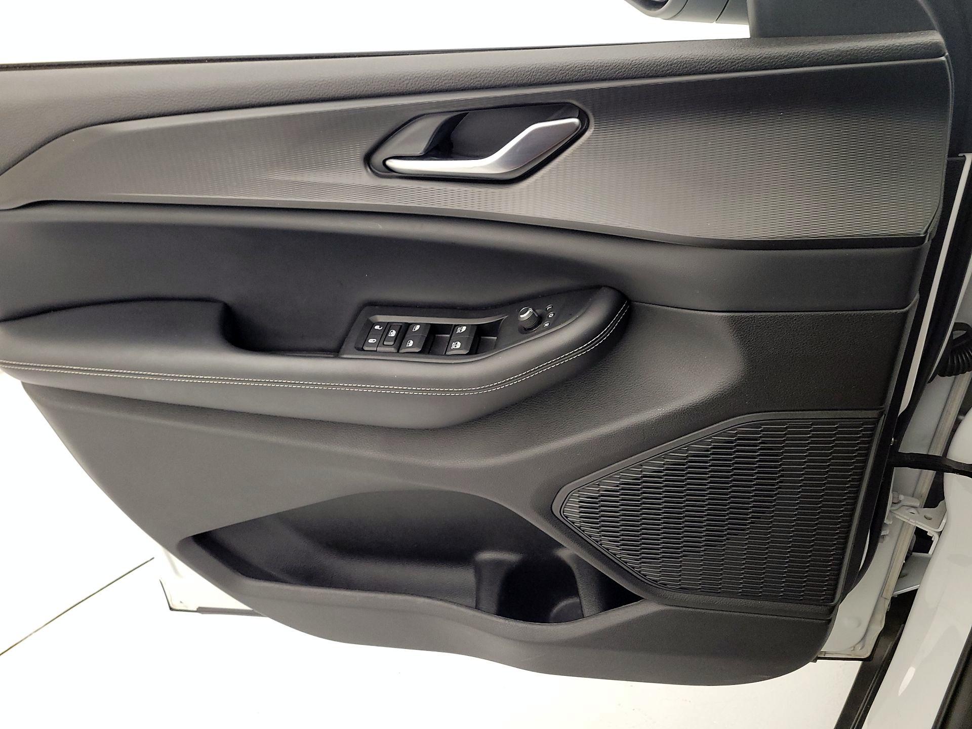 Thumbnail: 2023 Jeep Grand Cherokee L - 12