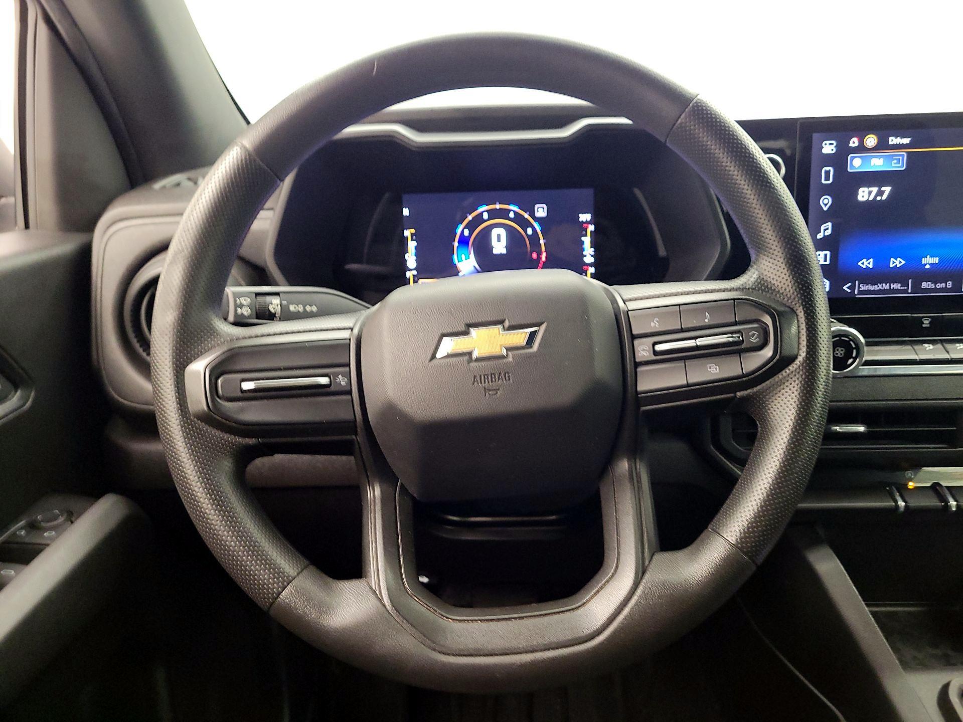 Thumbnail: 2023 Chevrolet Colorado - 10