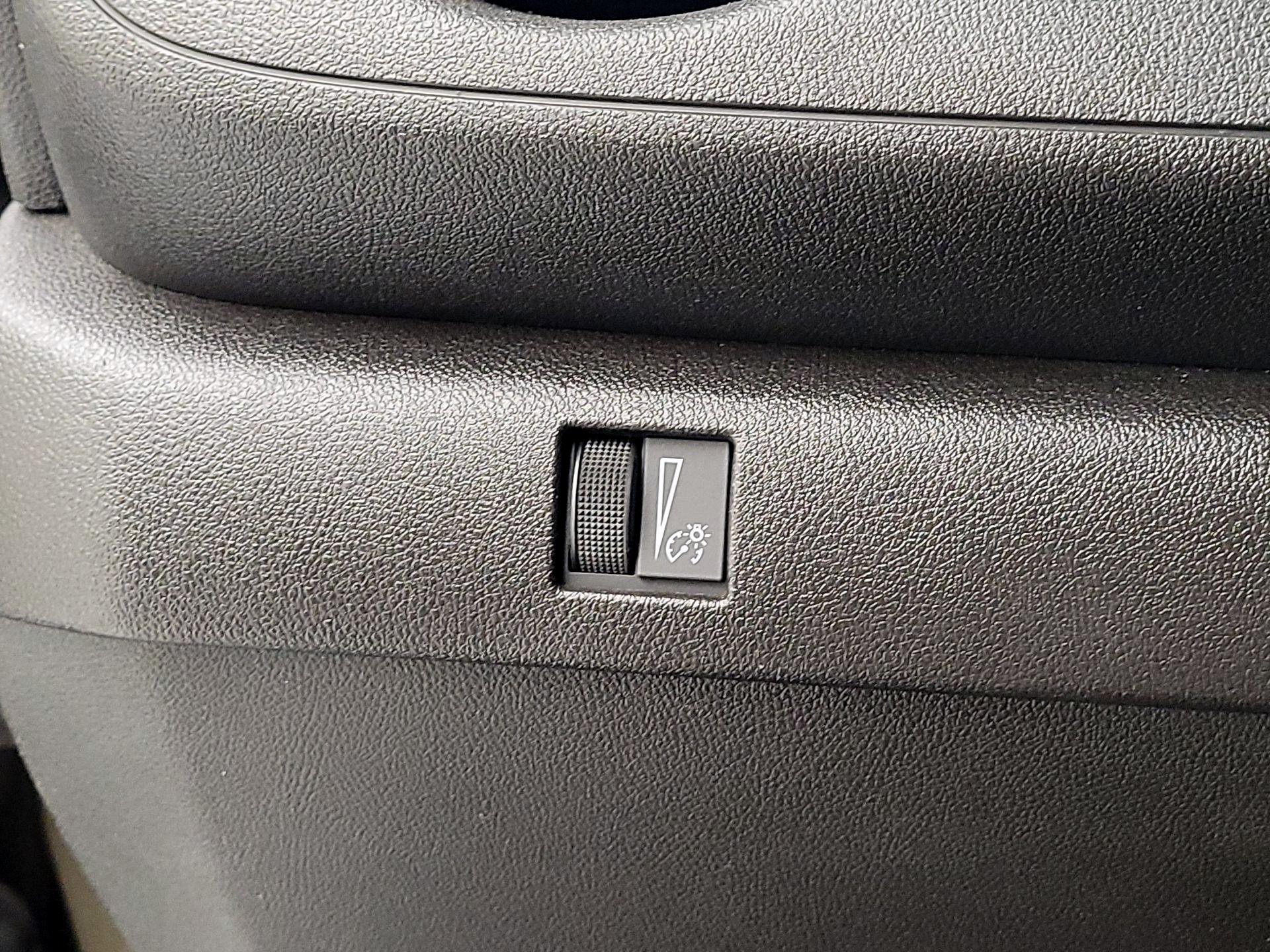 Thumbnail: 2023 Chevrolet Colorado - 13