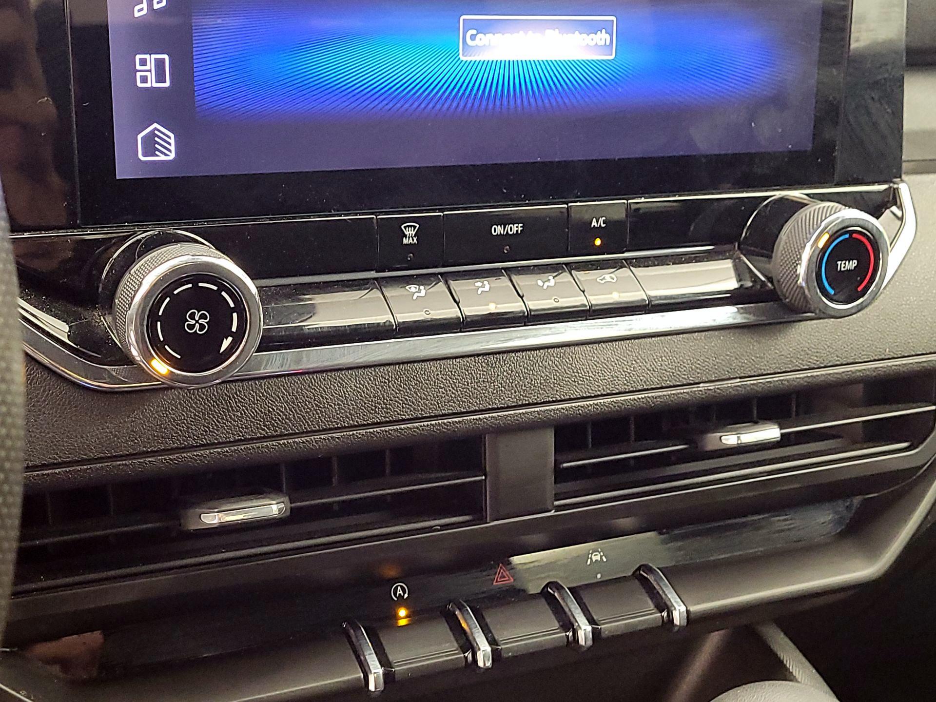 Thumbnail: 2023 Chevrolet Colorado - 16