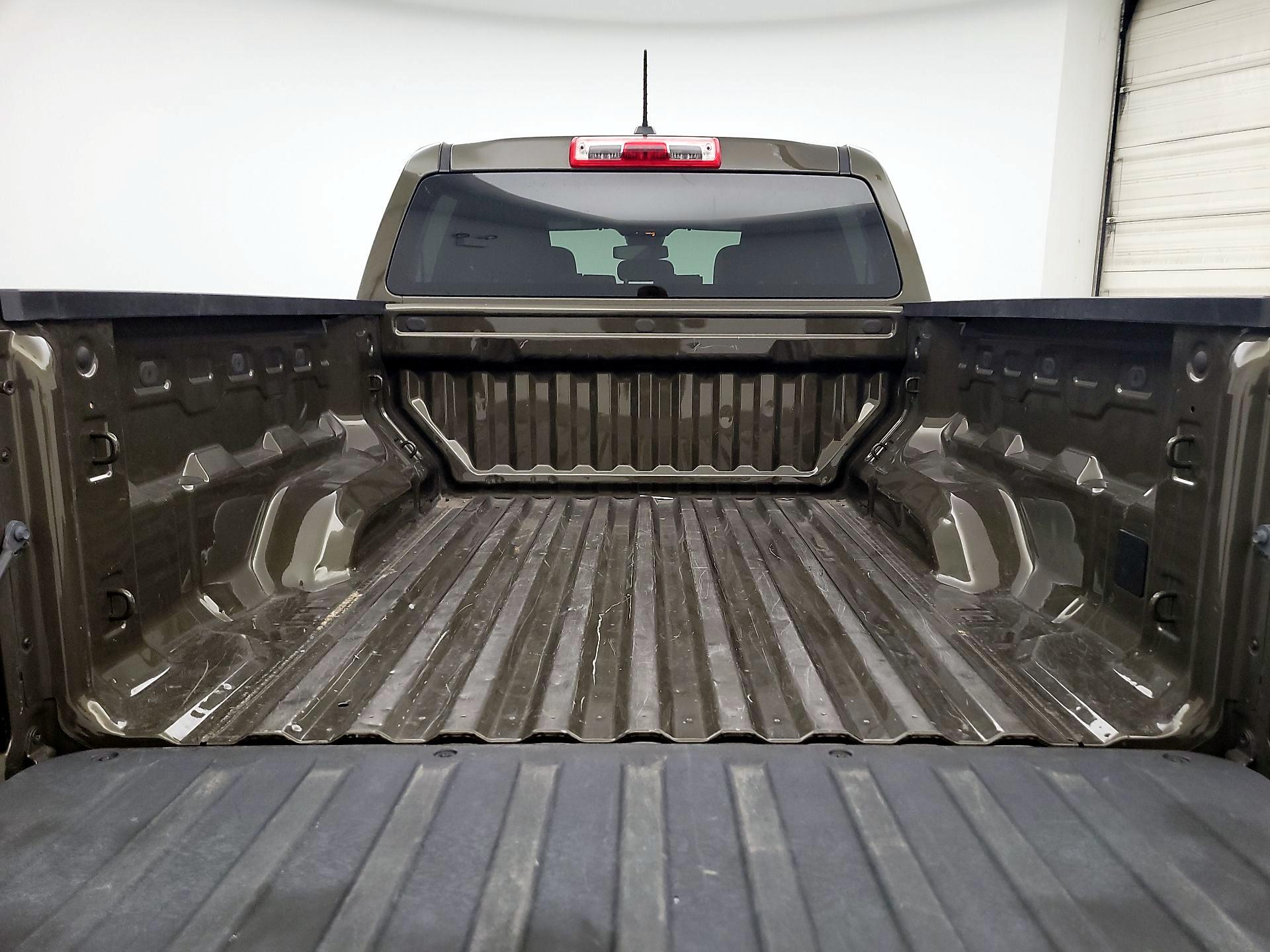 Thumbnail: 2023 Chevrolet Colorado - 20