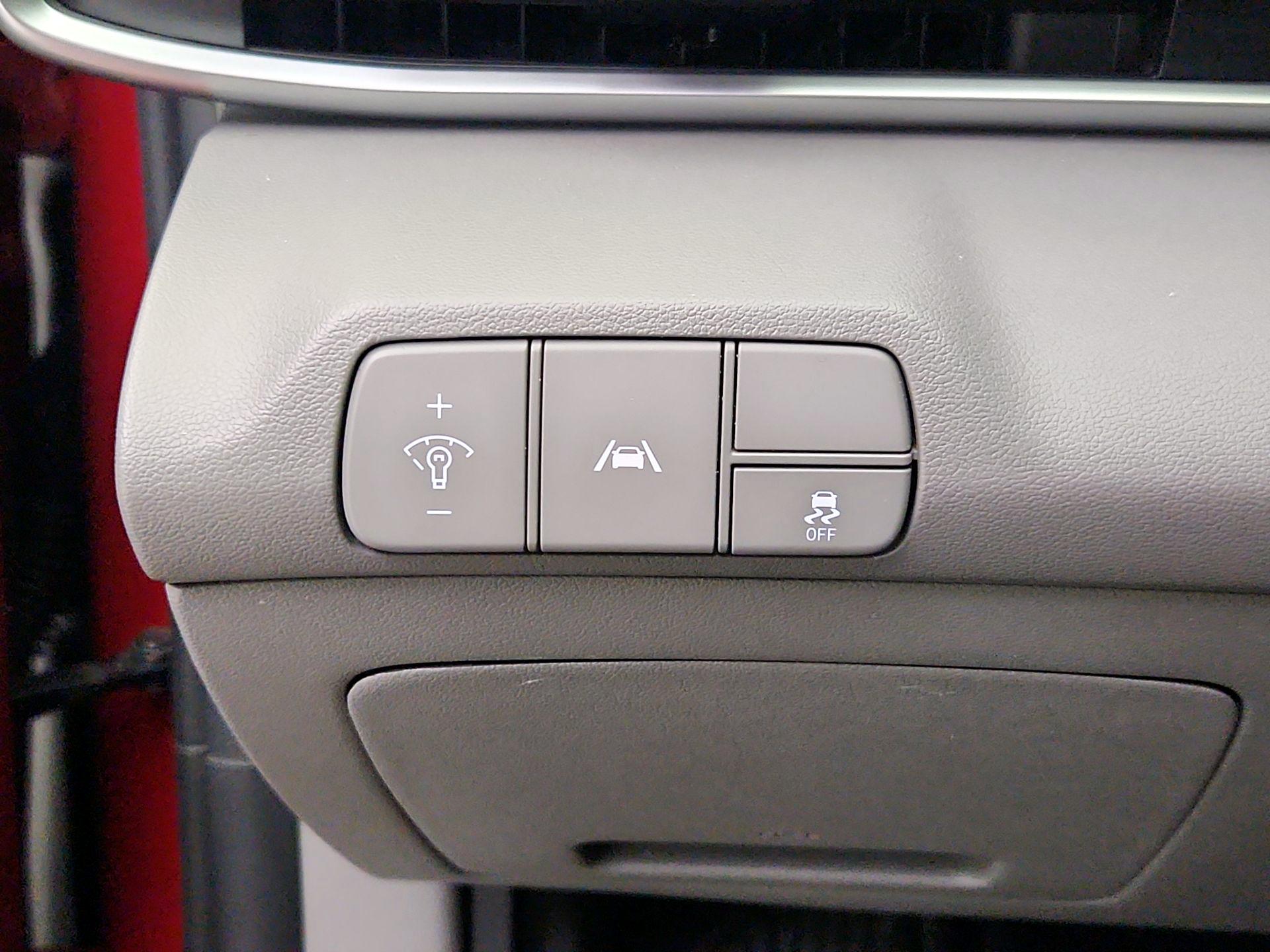 Thumbnail: 2022 Hyundai Elantra - 13