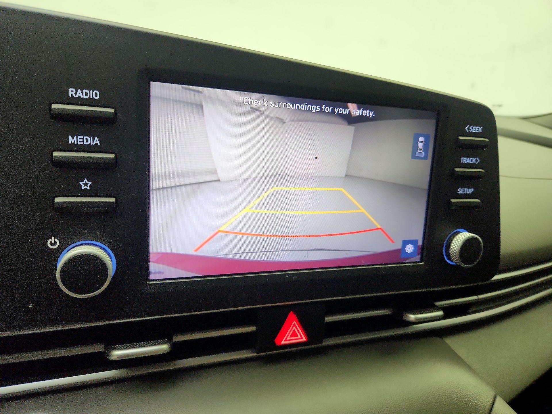 Thumbnail: 2022 Hyundai Elantra - 14