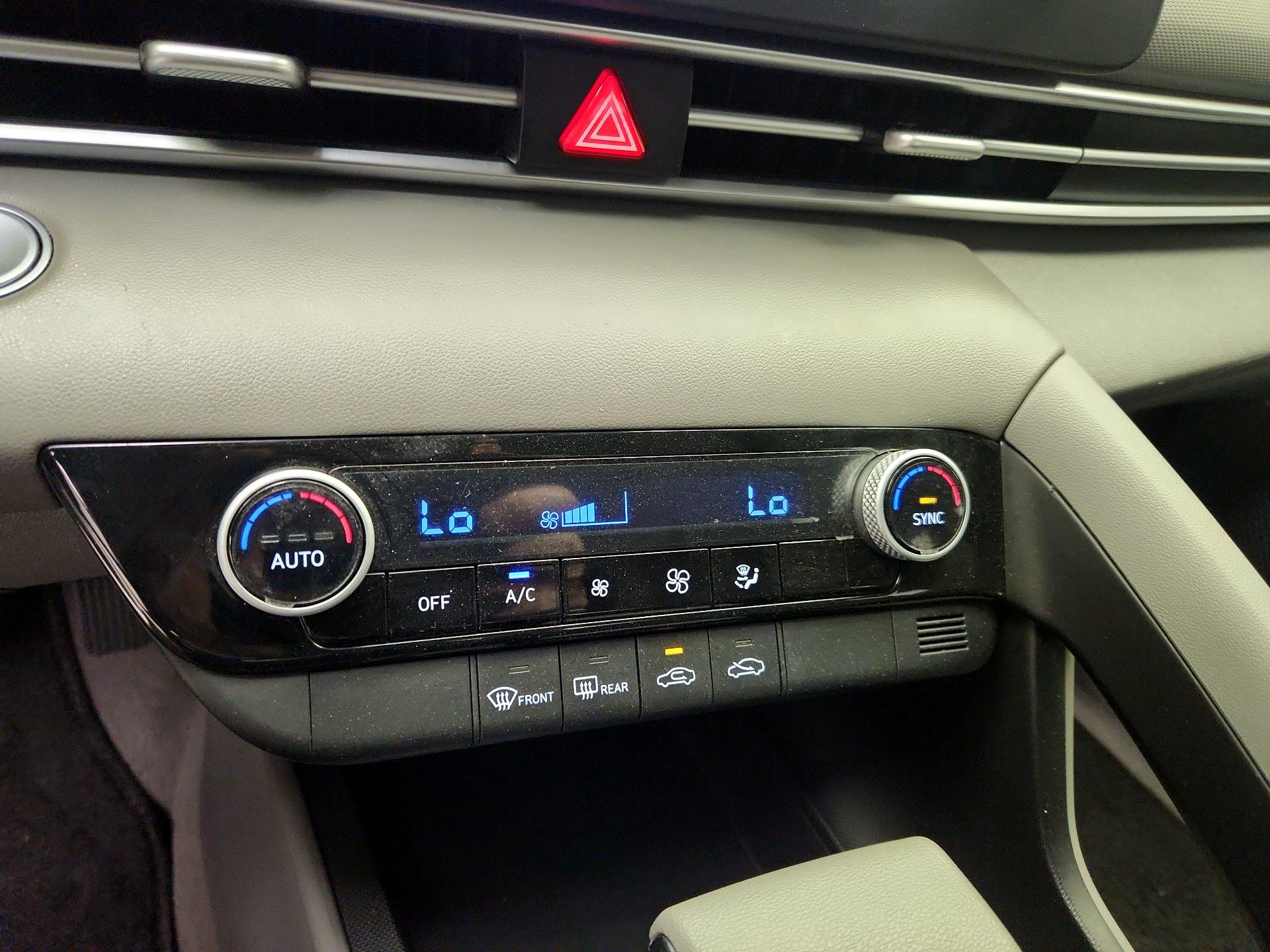 Thumbnail: 2022 Hyundai Elantra - 16