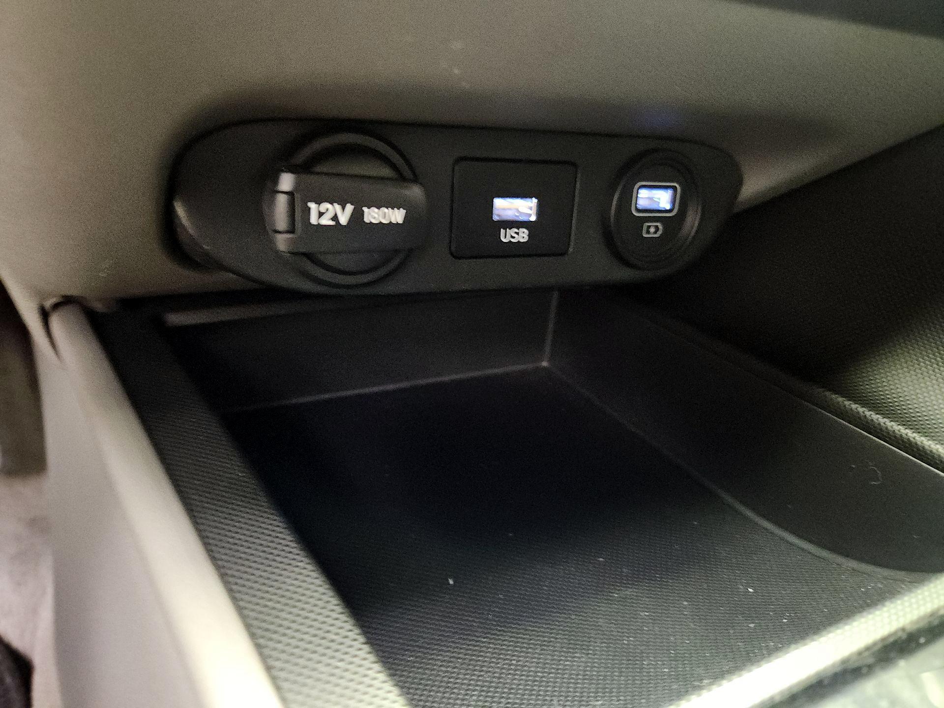 Thumbnail: 2022 Hyundai Elantra - 18