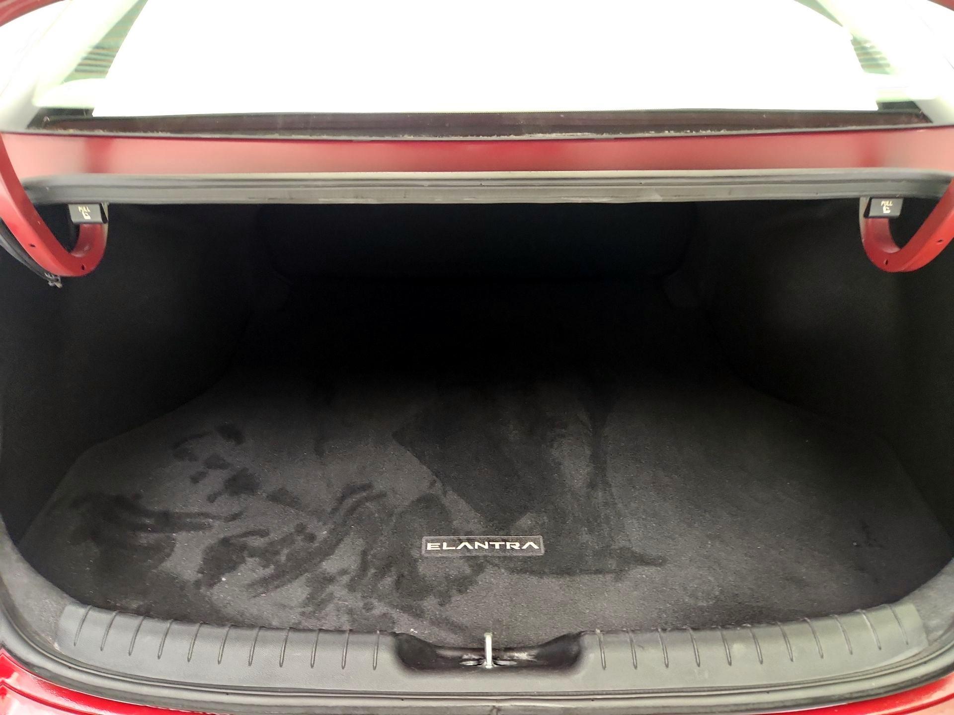 Thumbnail: 2022 Hyundai Elantra - 20