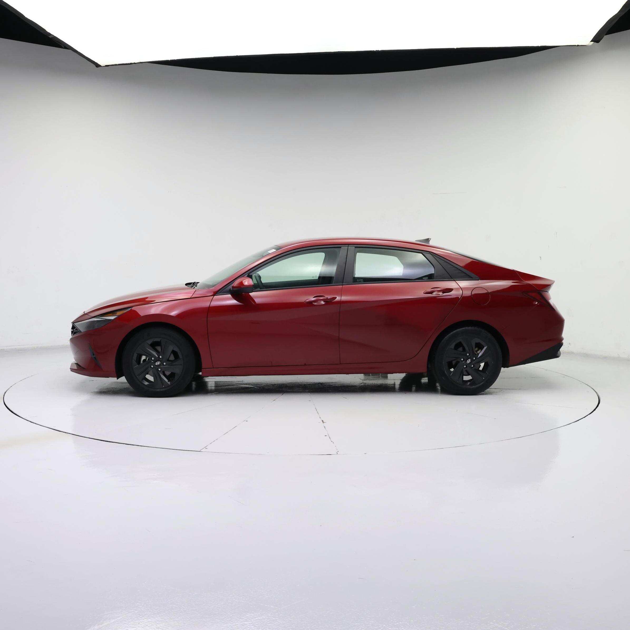 Thumbnail: 2022 Hyundai Elantra - 3