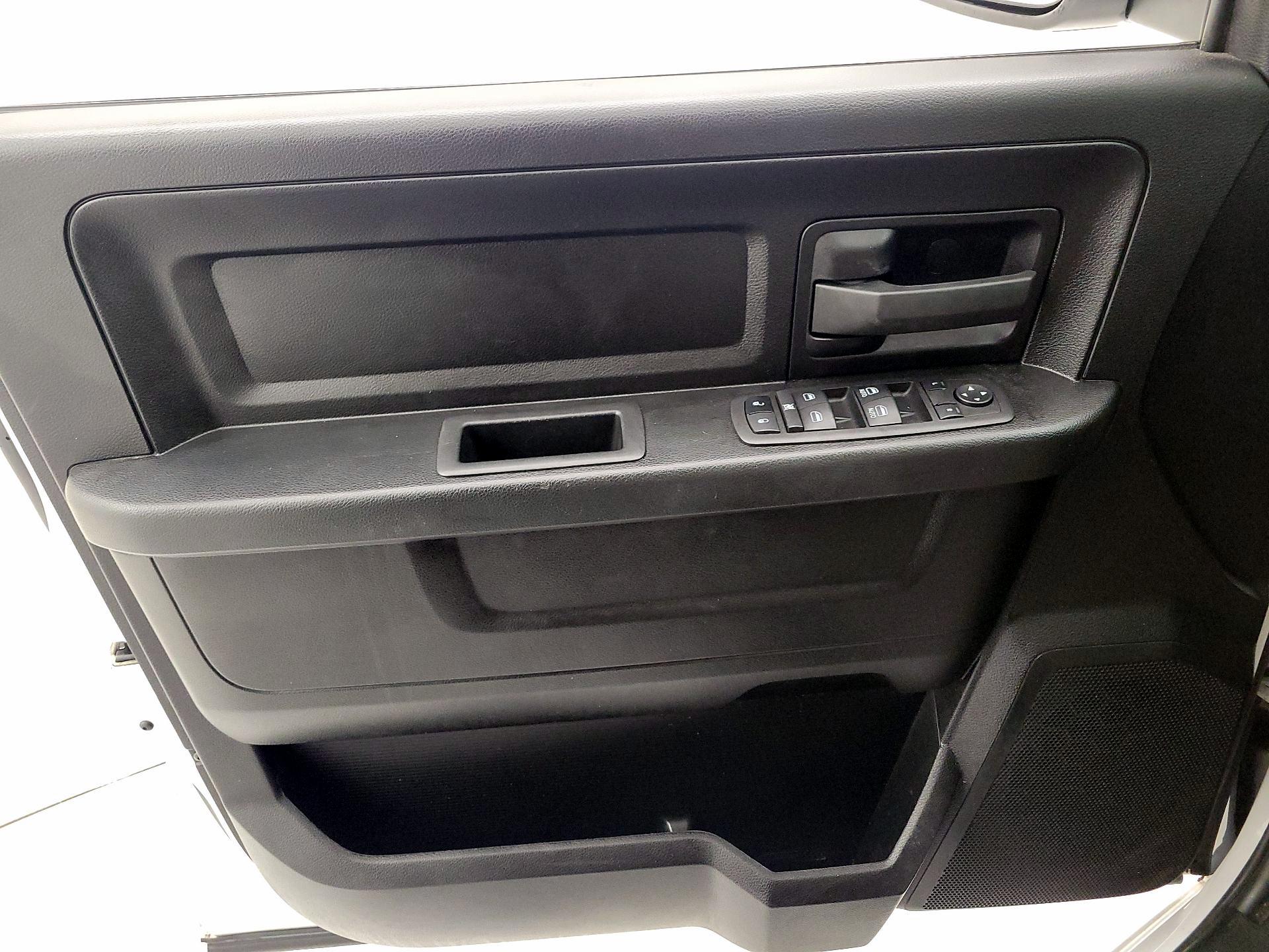 Thumbnail: 2023 RAM 1500 Classic - 12