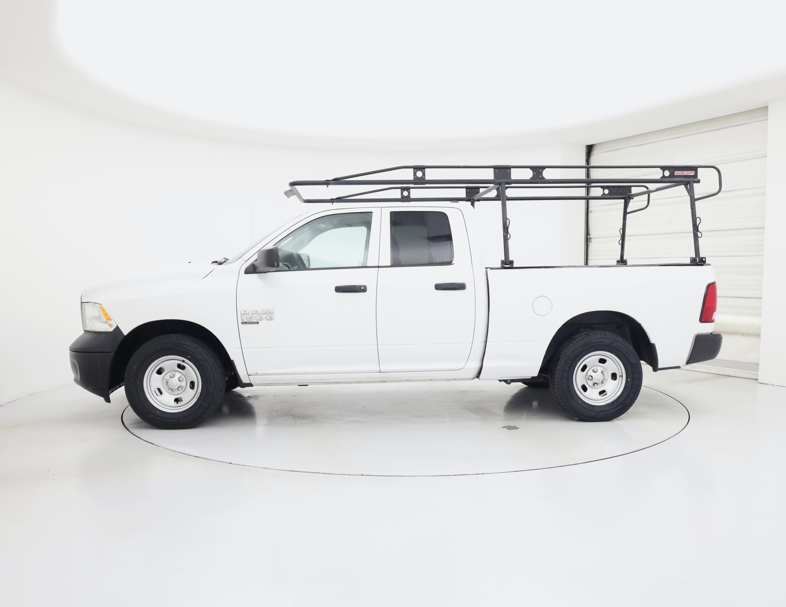 Thumbnail: 2023 RAM 1500 Classic - 3