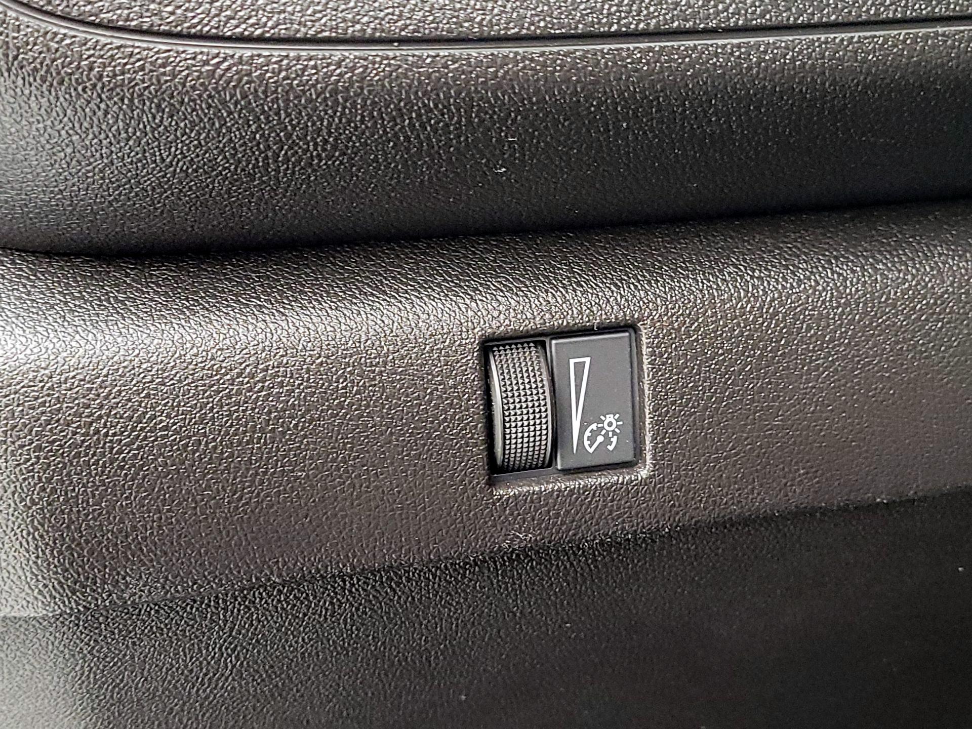 Thumbnail: 2023 Chevrolet Colorado - 13