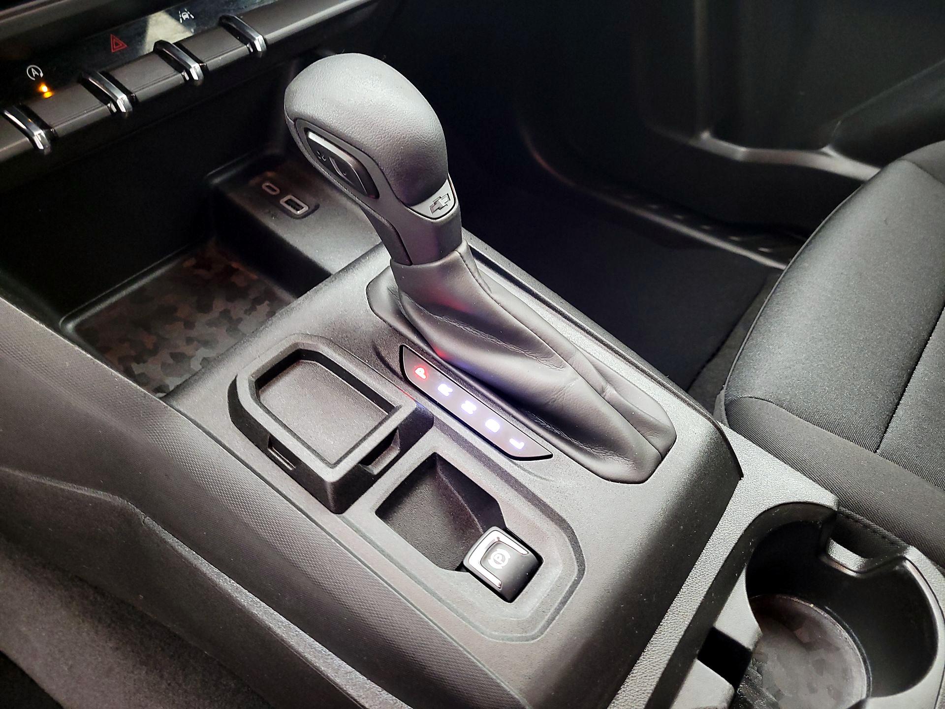 Thumbnail: 2023 Chevrolet Colorado - 17