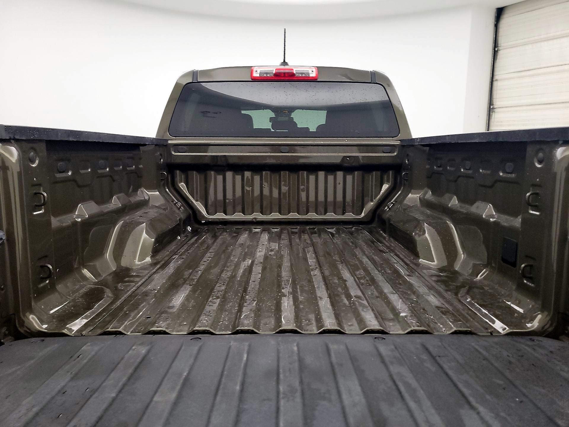 Thumbnail: 2023 Chevrolet Colorado - 20