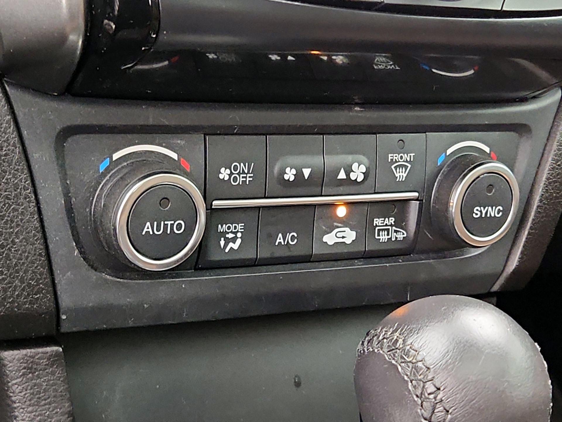 Thumbnail: 2021 Acura ILX - 16