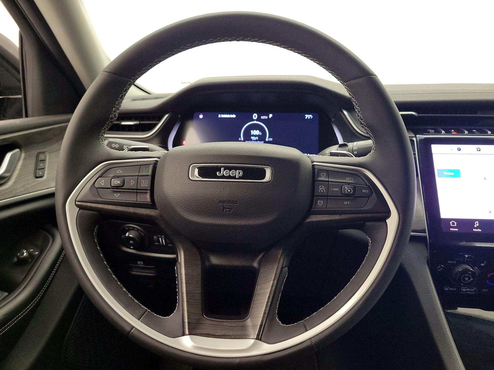 Thumbnail: 2023 Jeep Grand Cherokee - 10