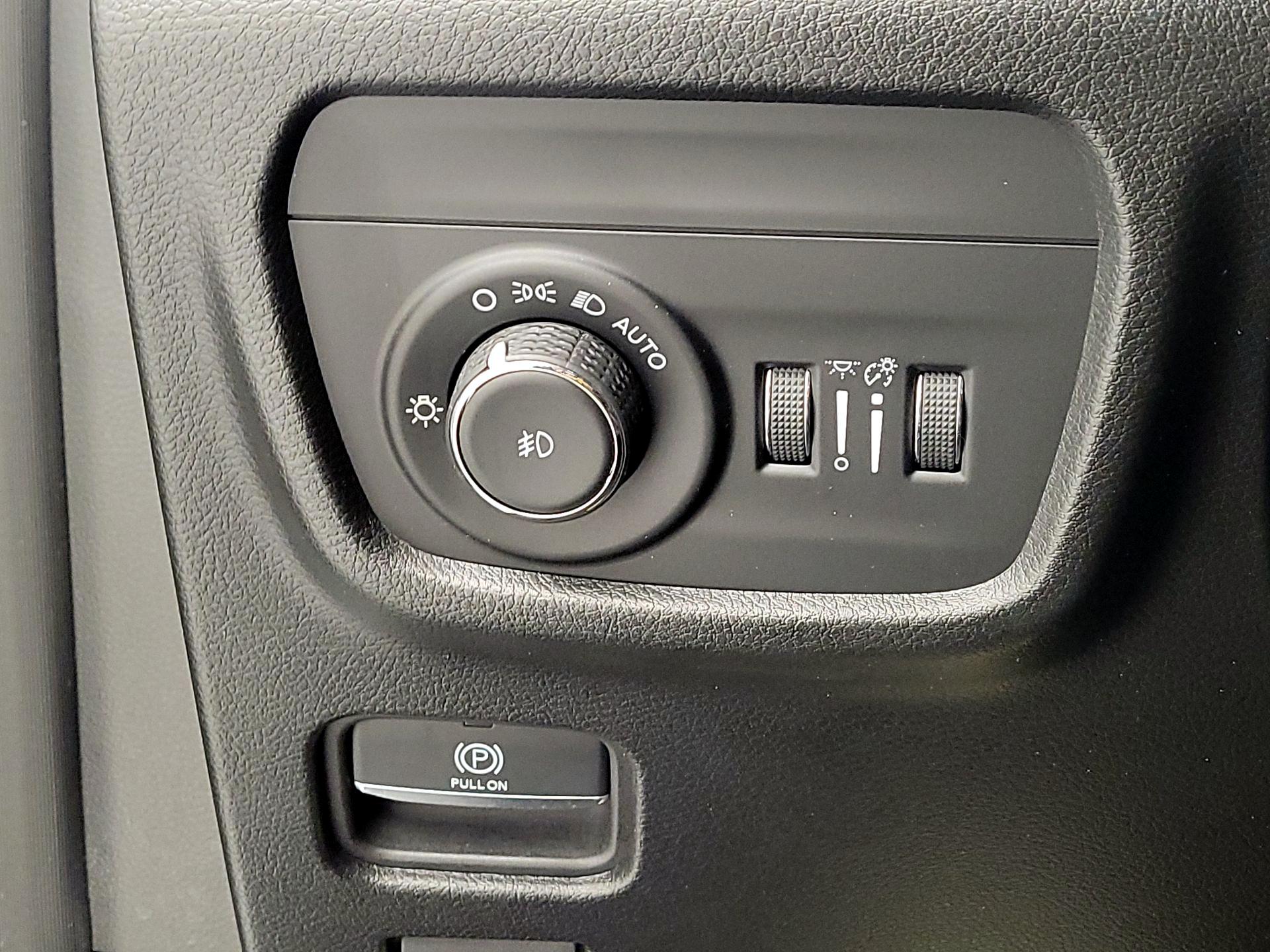 Thumbnail: 2023 Jeep Grand Cherokee - 13