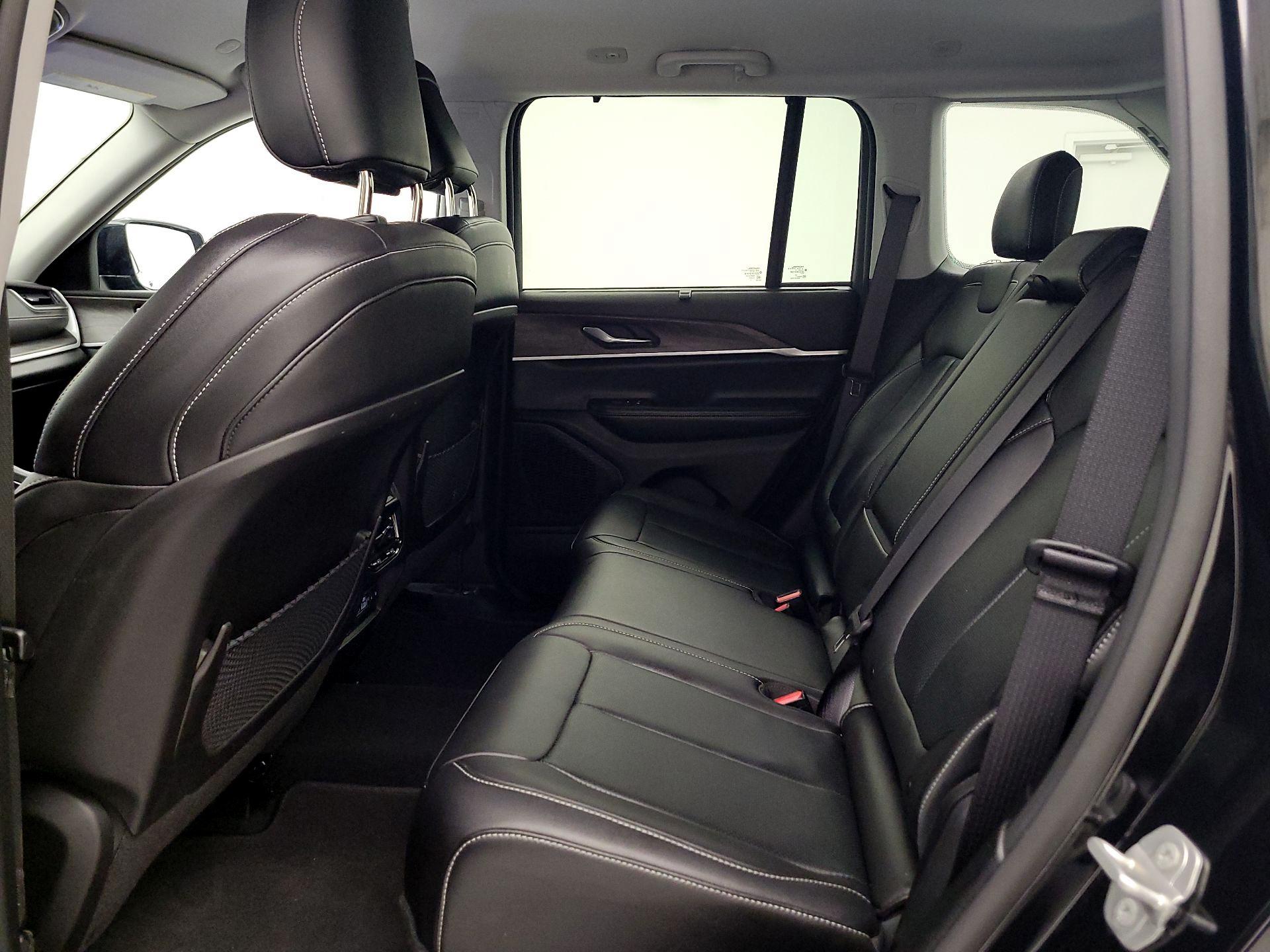 Thumbnail: 2023 Jeep Grand Cherokee - 19