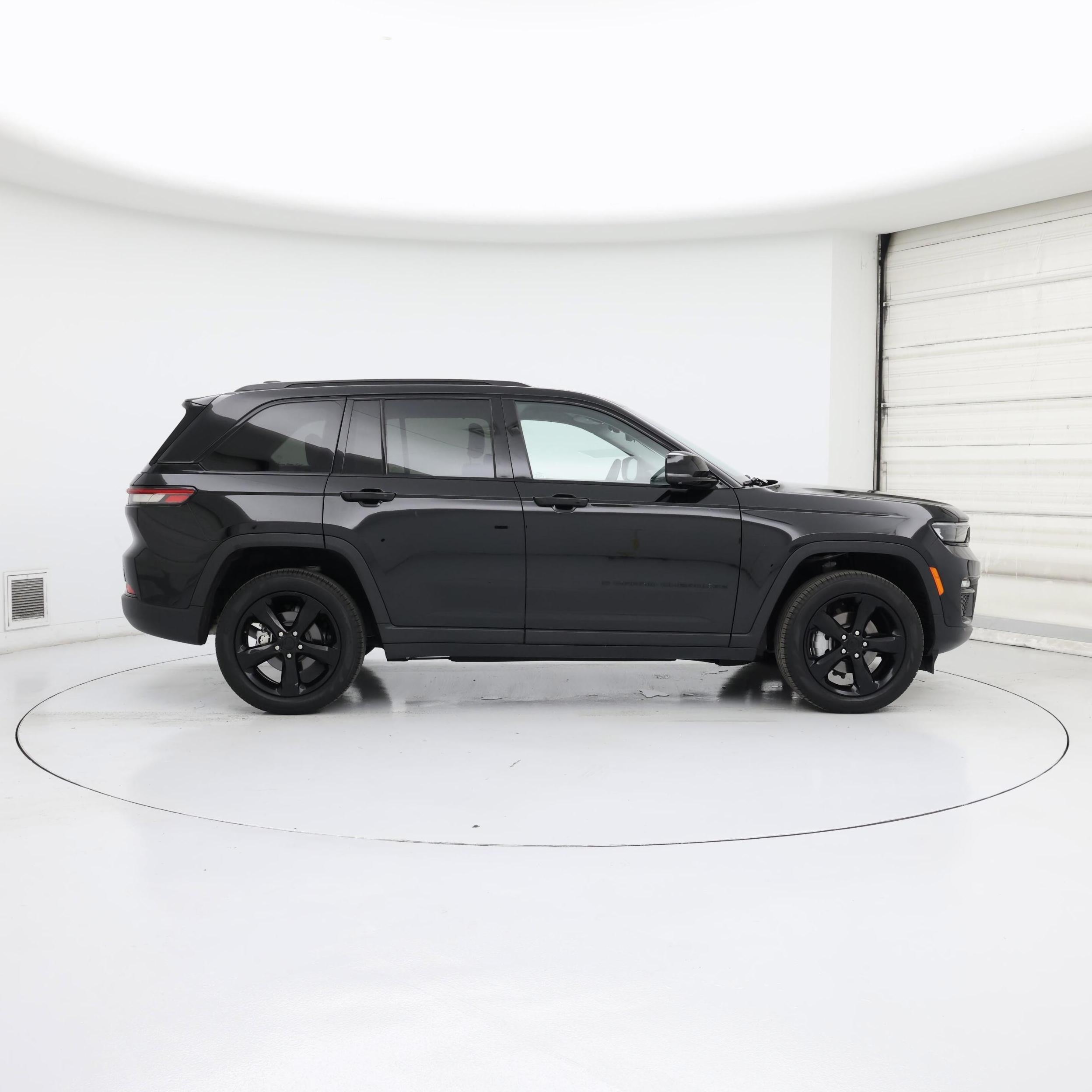 Thumbnail: 2023 Jeep Grand Cherokee - 7