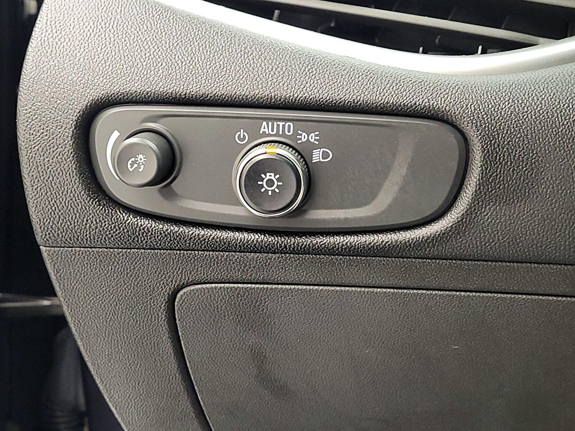 Thumbnail: 2023 Chevrolet Malibu - 13