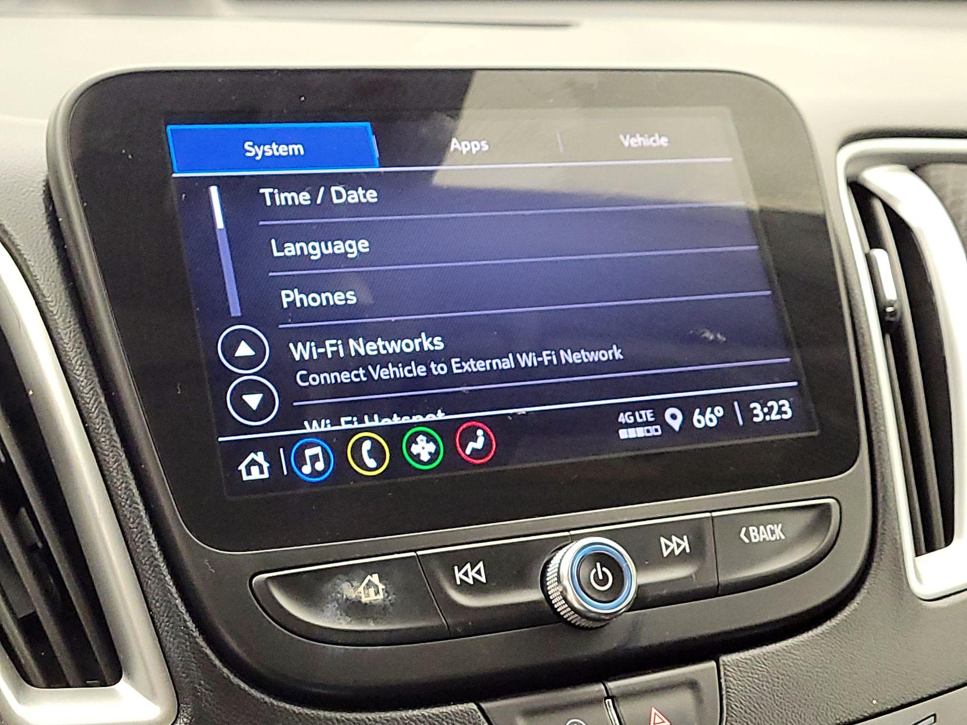 Thumbnail: 2023 Chevrolet Malibu - 15