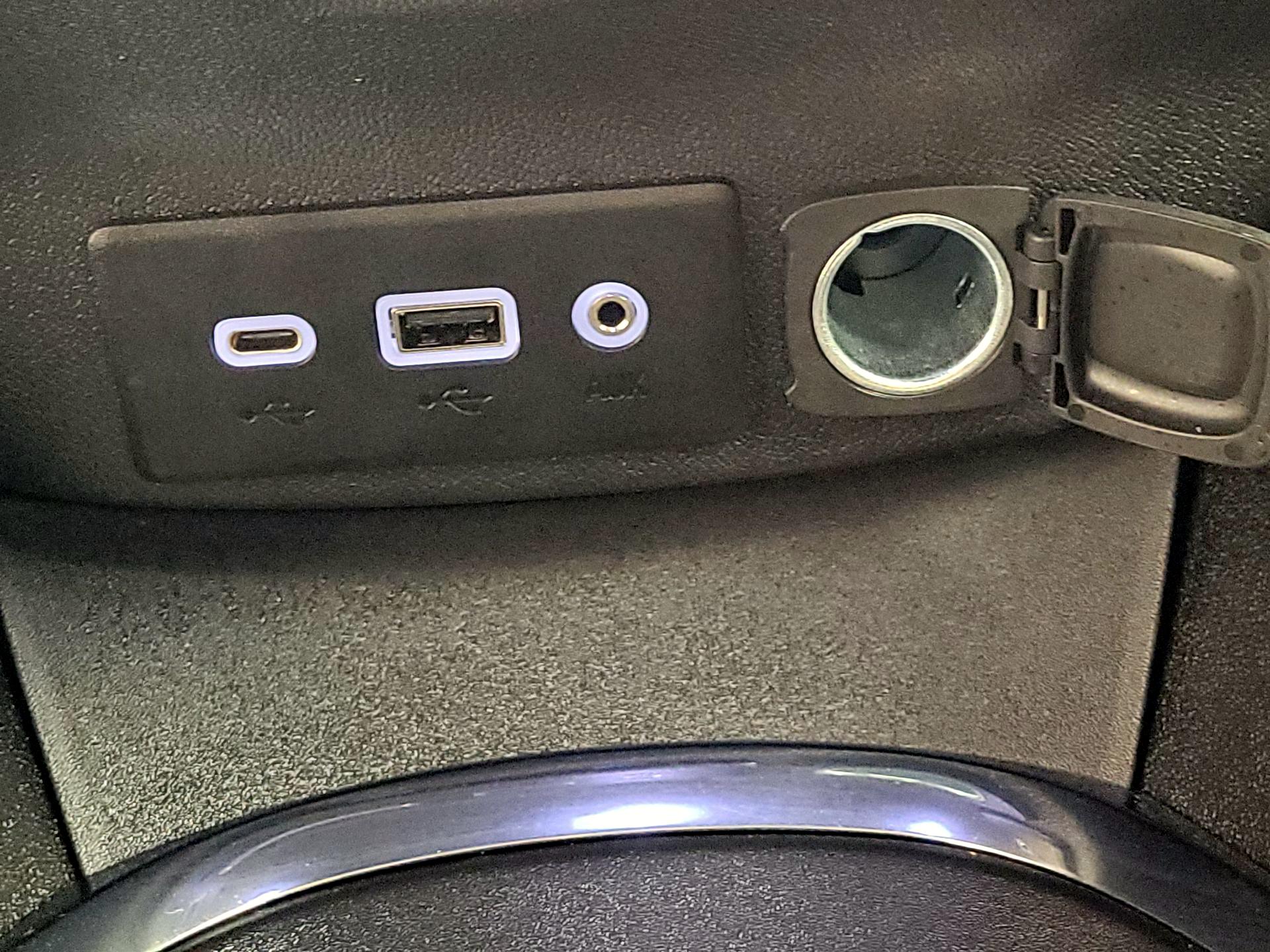 Thumbnail: 2023 Chevrolet Malibu - 18