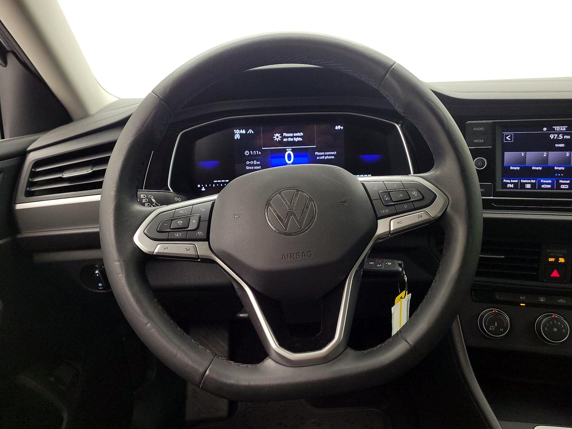 Thumbnail: 2024 Volkswagen Jetta - 10