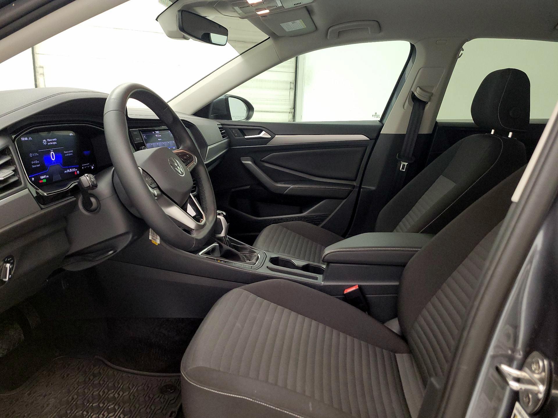 Thumbnail: 2024 Volkswagen Jetta - 11