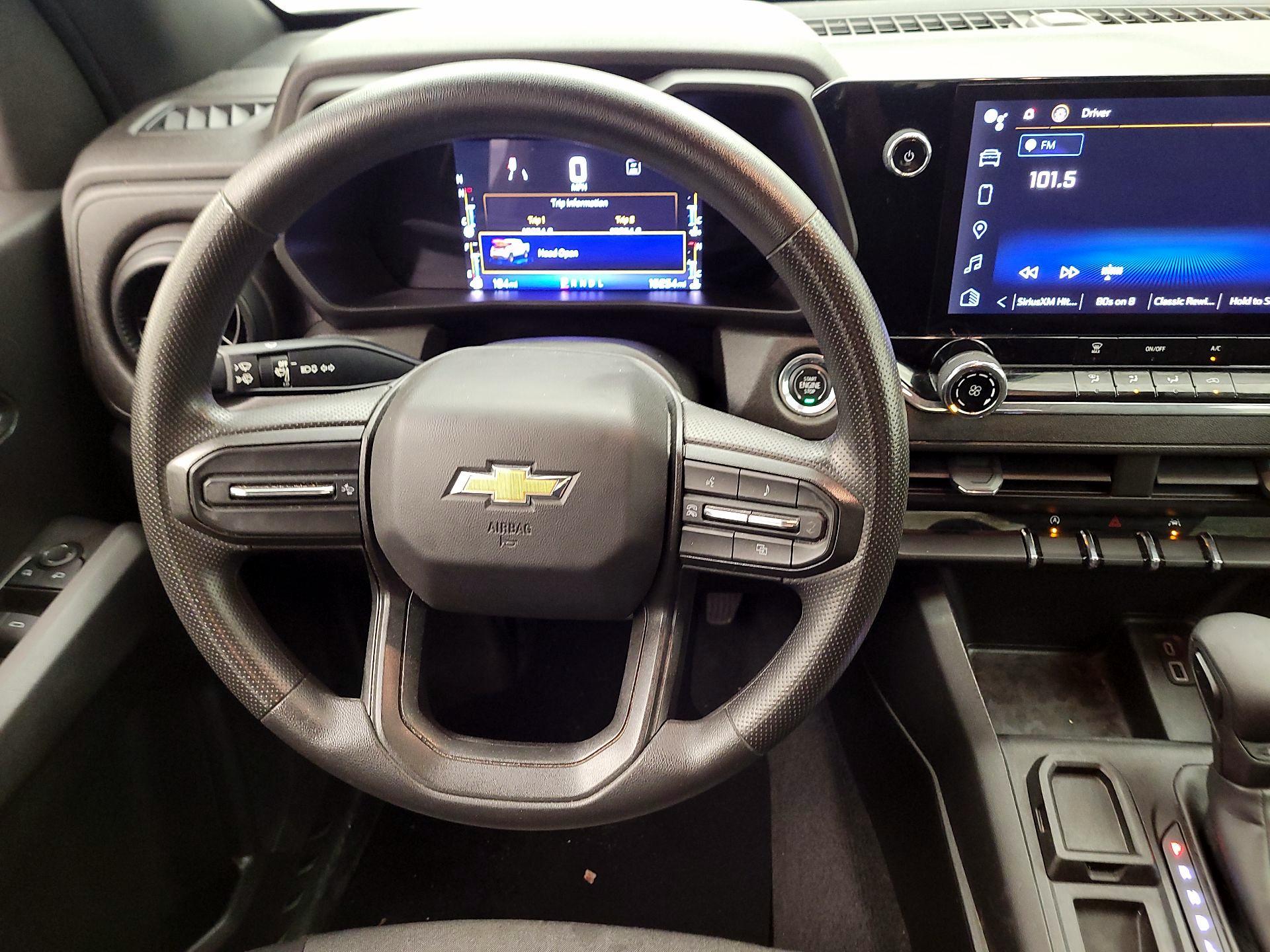 Thumbnail: 2023 Chevrolet Colorado - 10