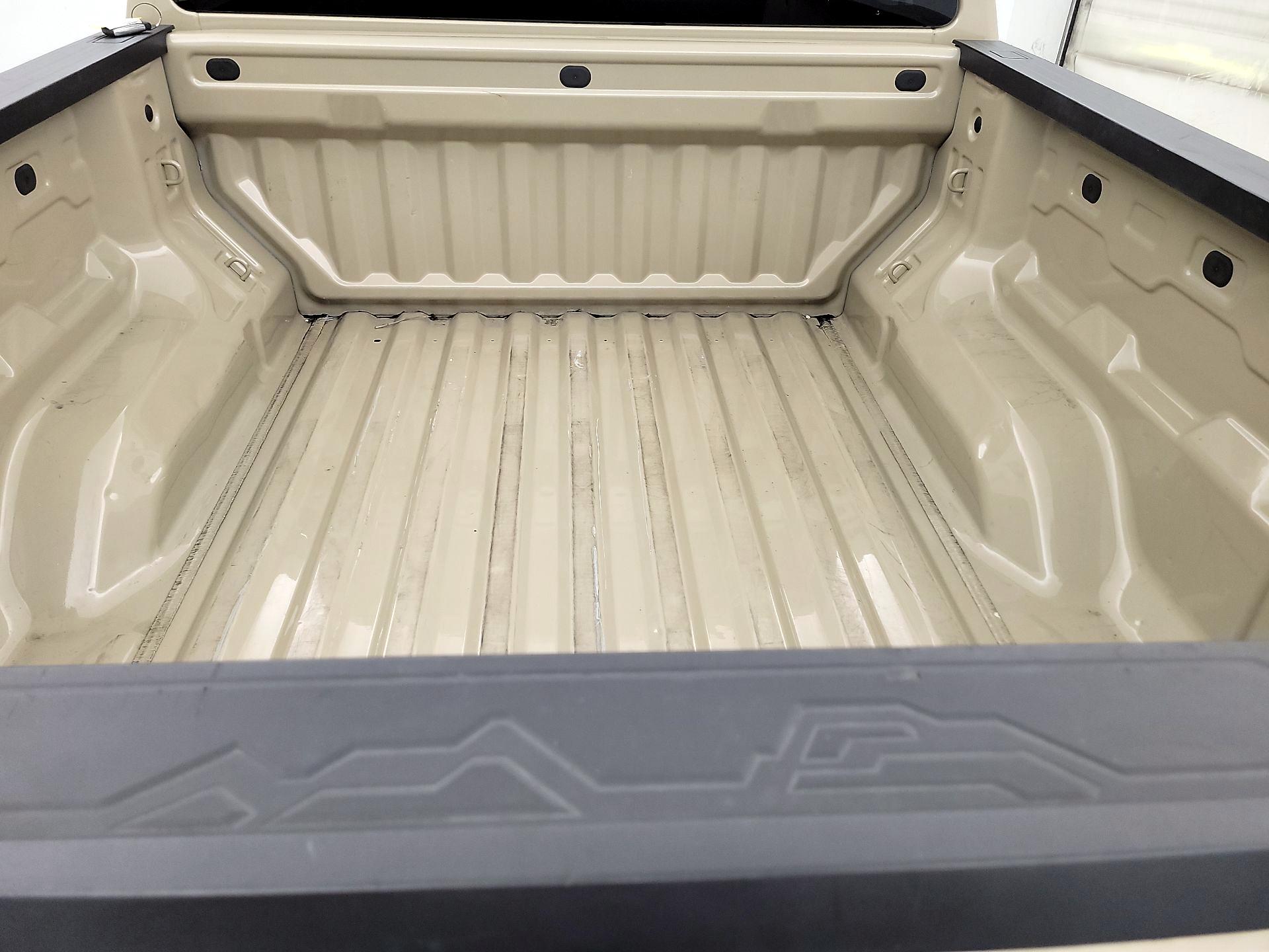 Thumbnail: 2023 Chevrolet Colorado - 19