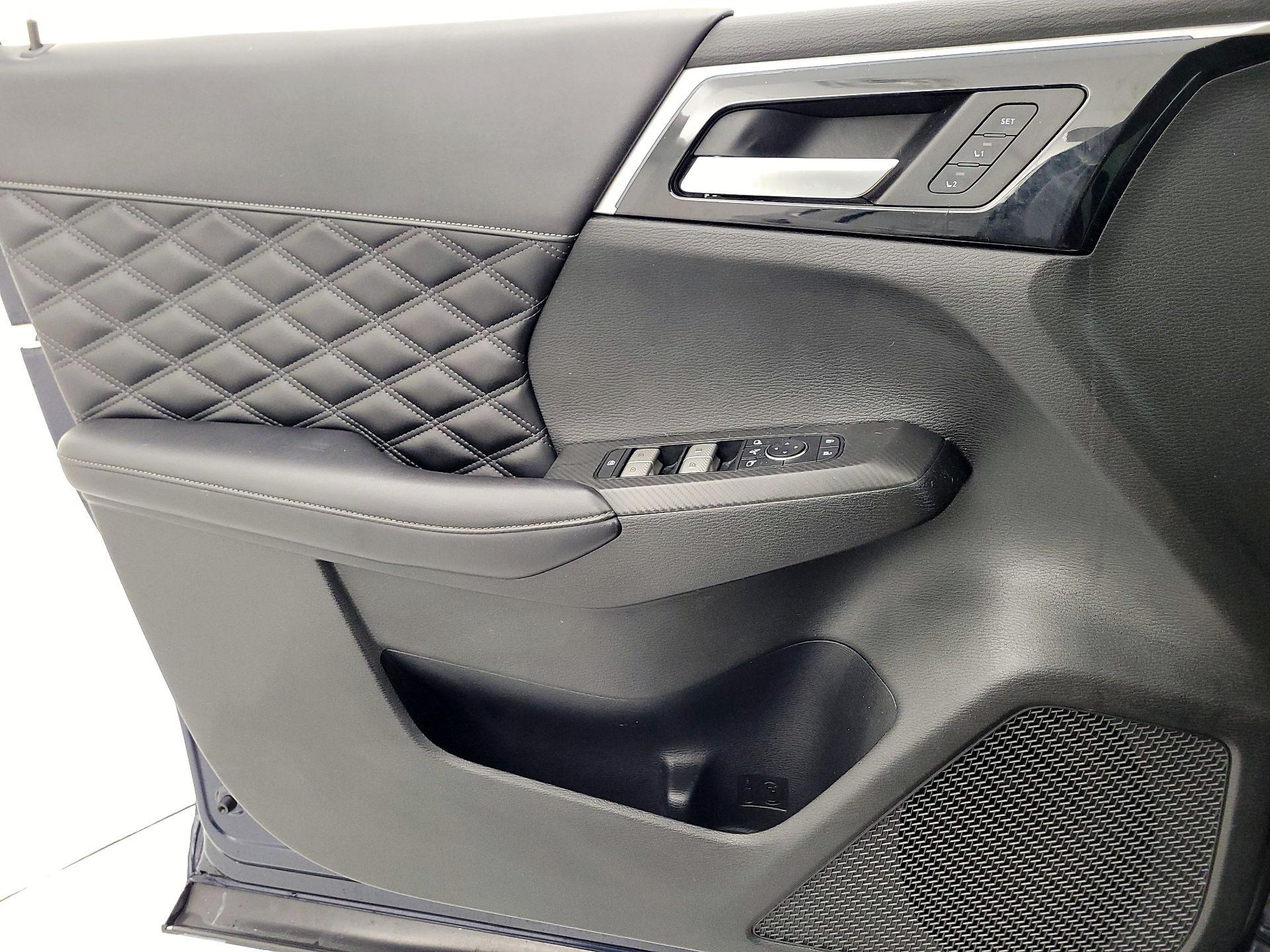 Thumbnail: 2022 Mitsubishi Outlander - 12